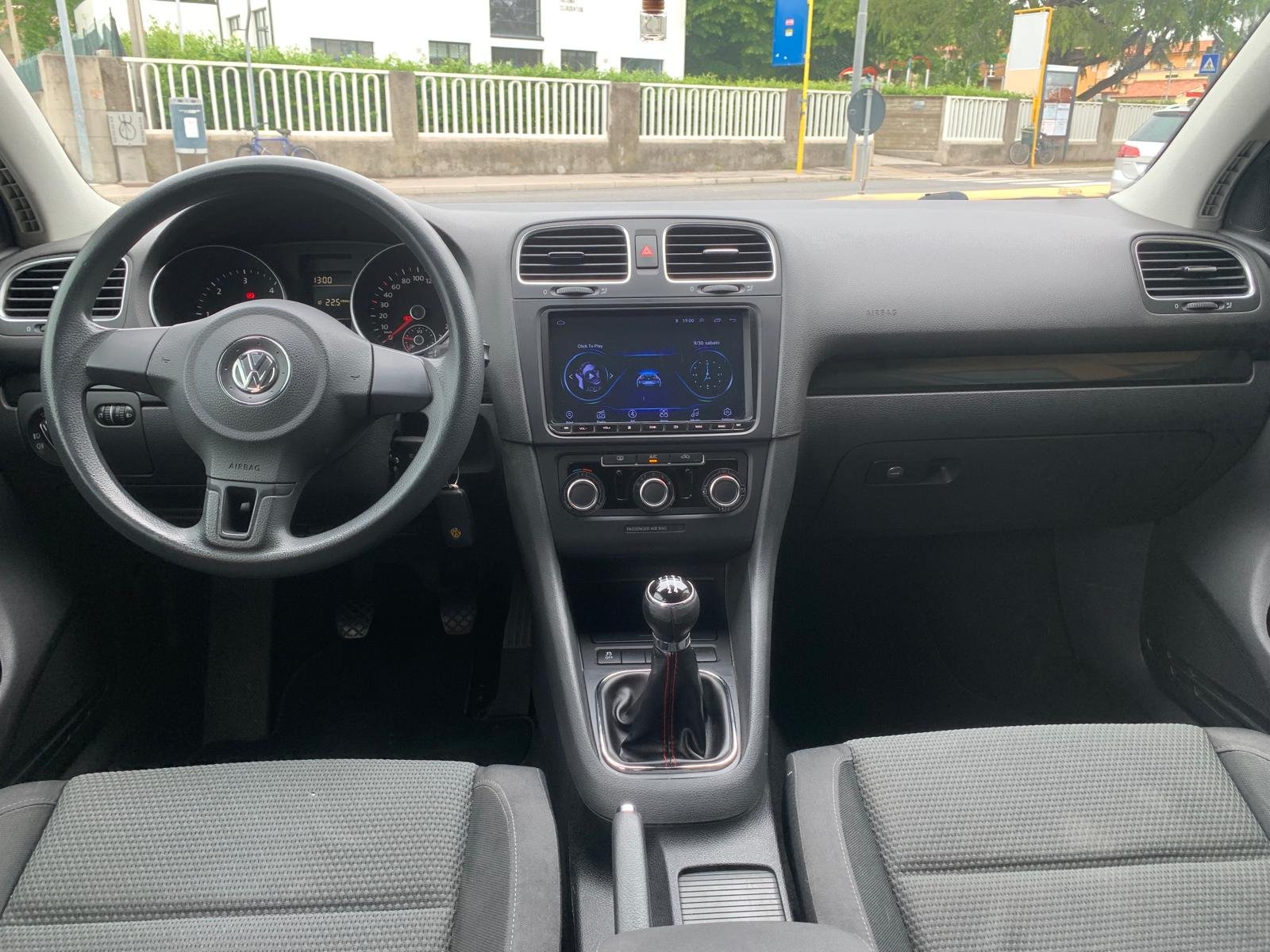 VOLKSWAGEN GOLF VI
