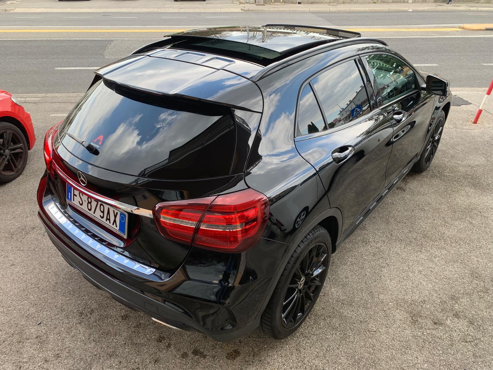 MERCEDES-BENZ GLA 180 EDITION
