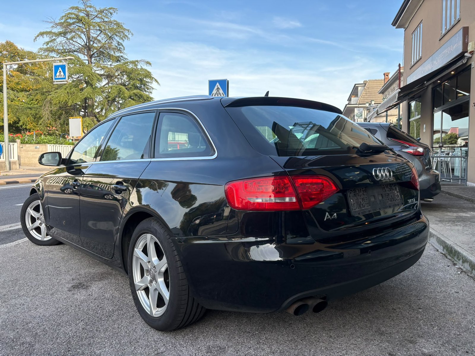 AUDI A4 AVANT