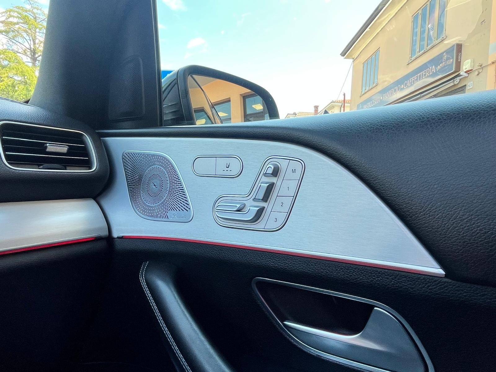 MERCEDES-BENZ GLE 300d 4MATIC