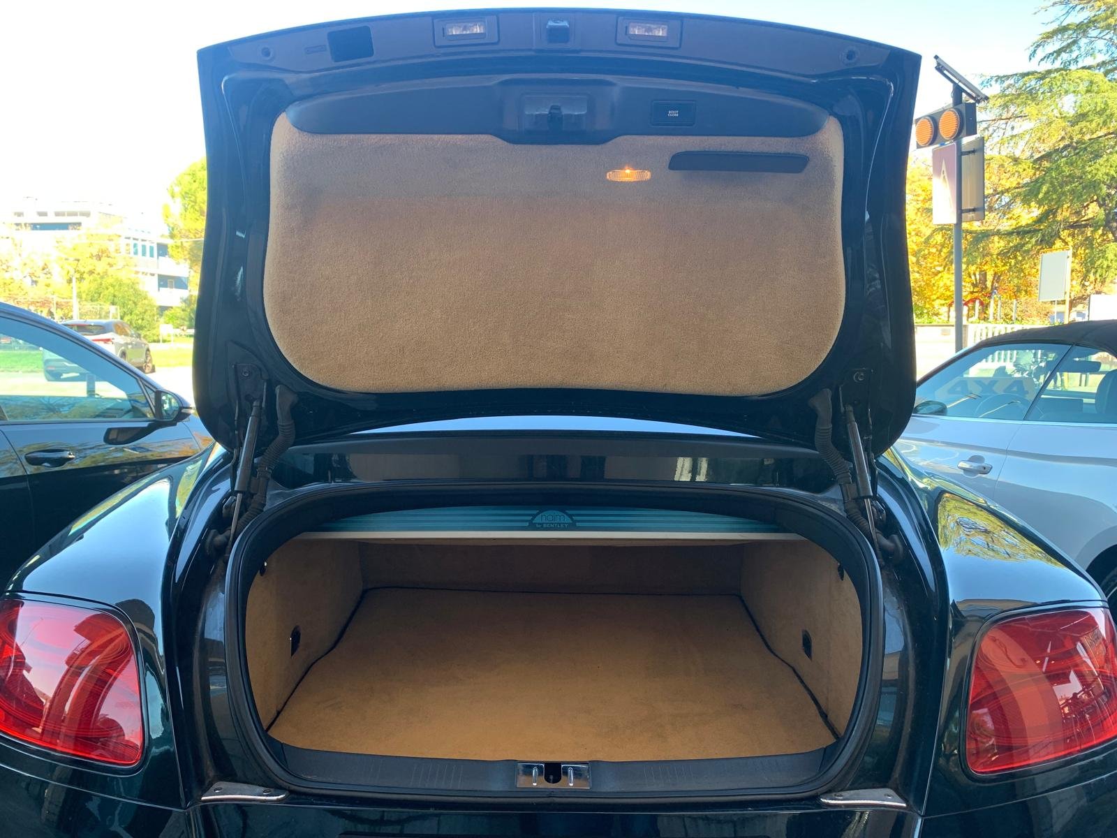 BENTLEY CONTINENTAL GT V8