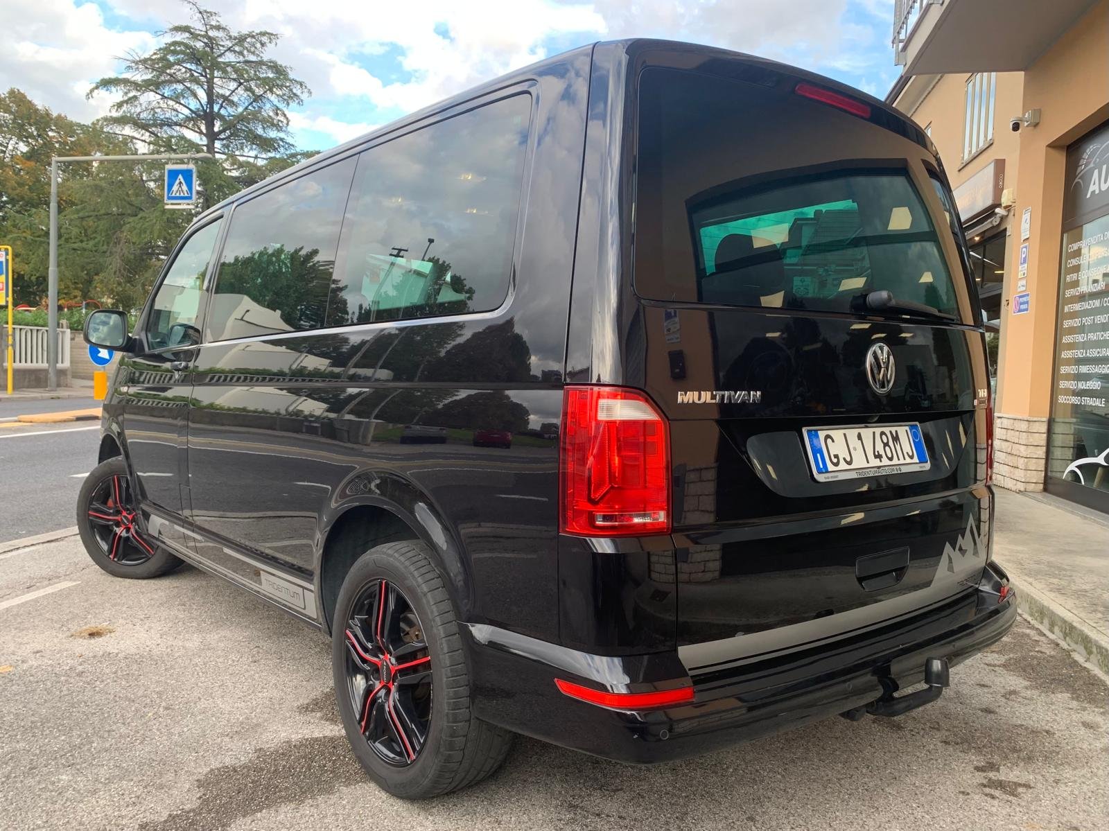VOLKSWAGEN MULTIVAN T6