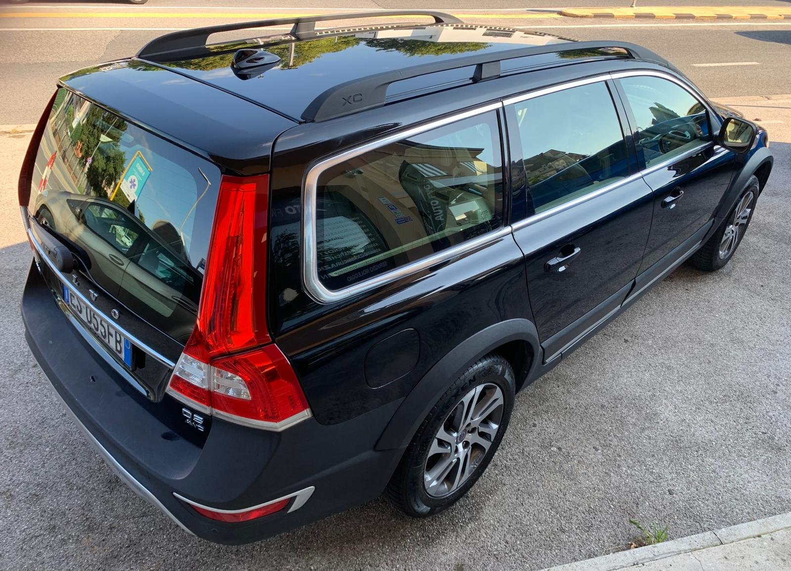 VOLVO XC70 AWD