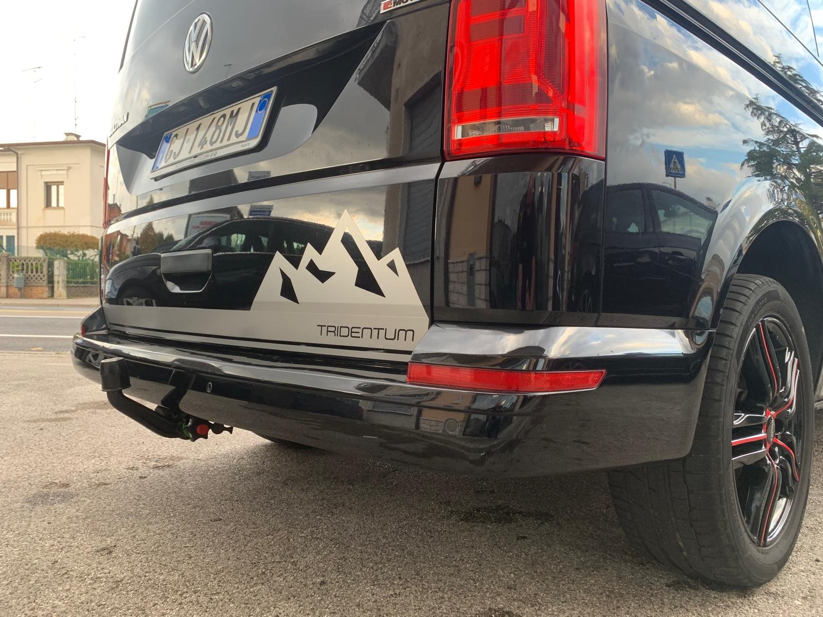 VOLKSWAGEN MULTIVAN T6