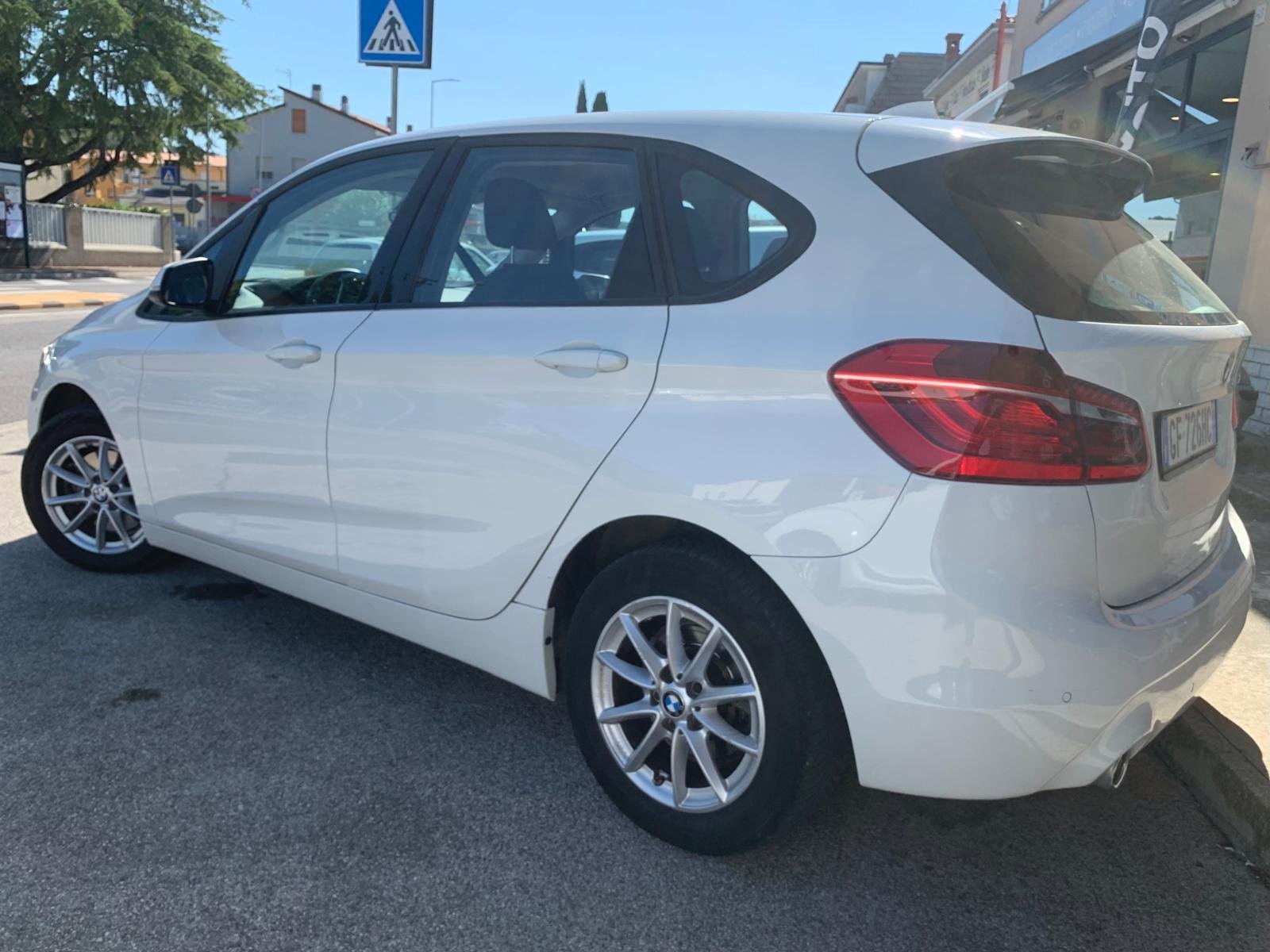 BMW 218d ACTIVE TOURER