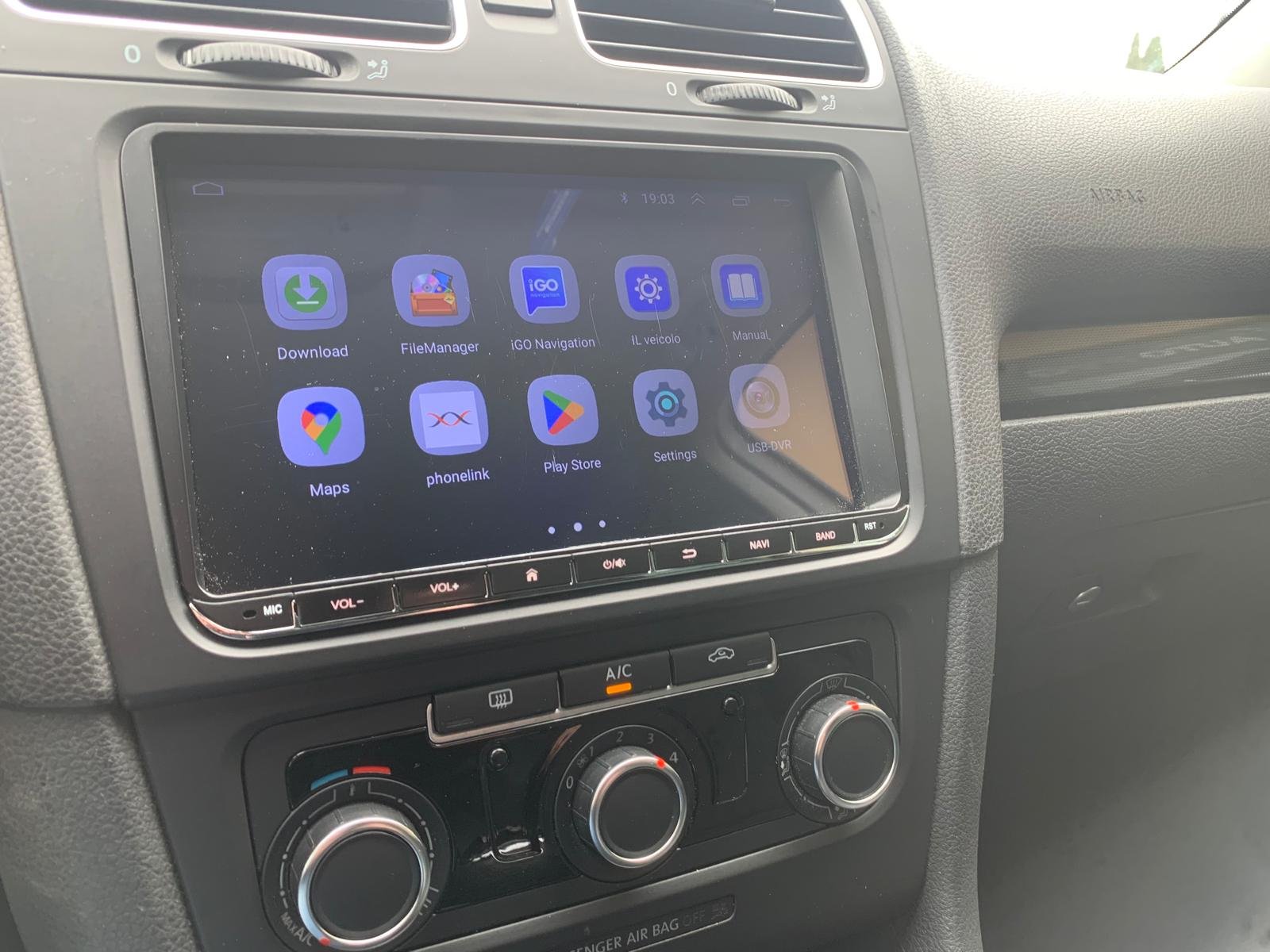 VOLKSWAGEN GOLF VI