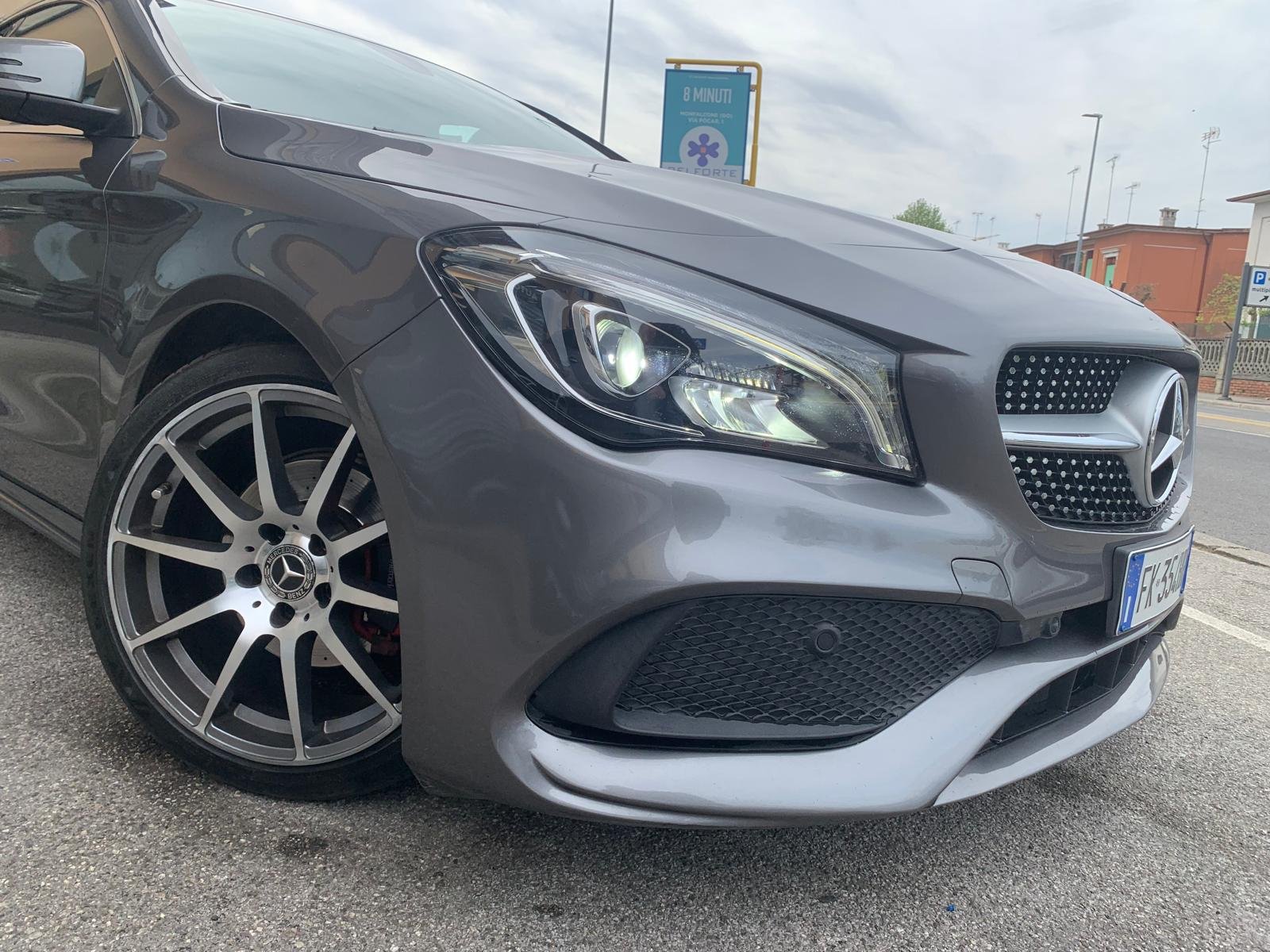 MERCEDES-BENZ CLA 200d PREMIUM AMG PACK