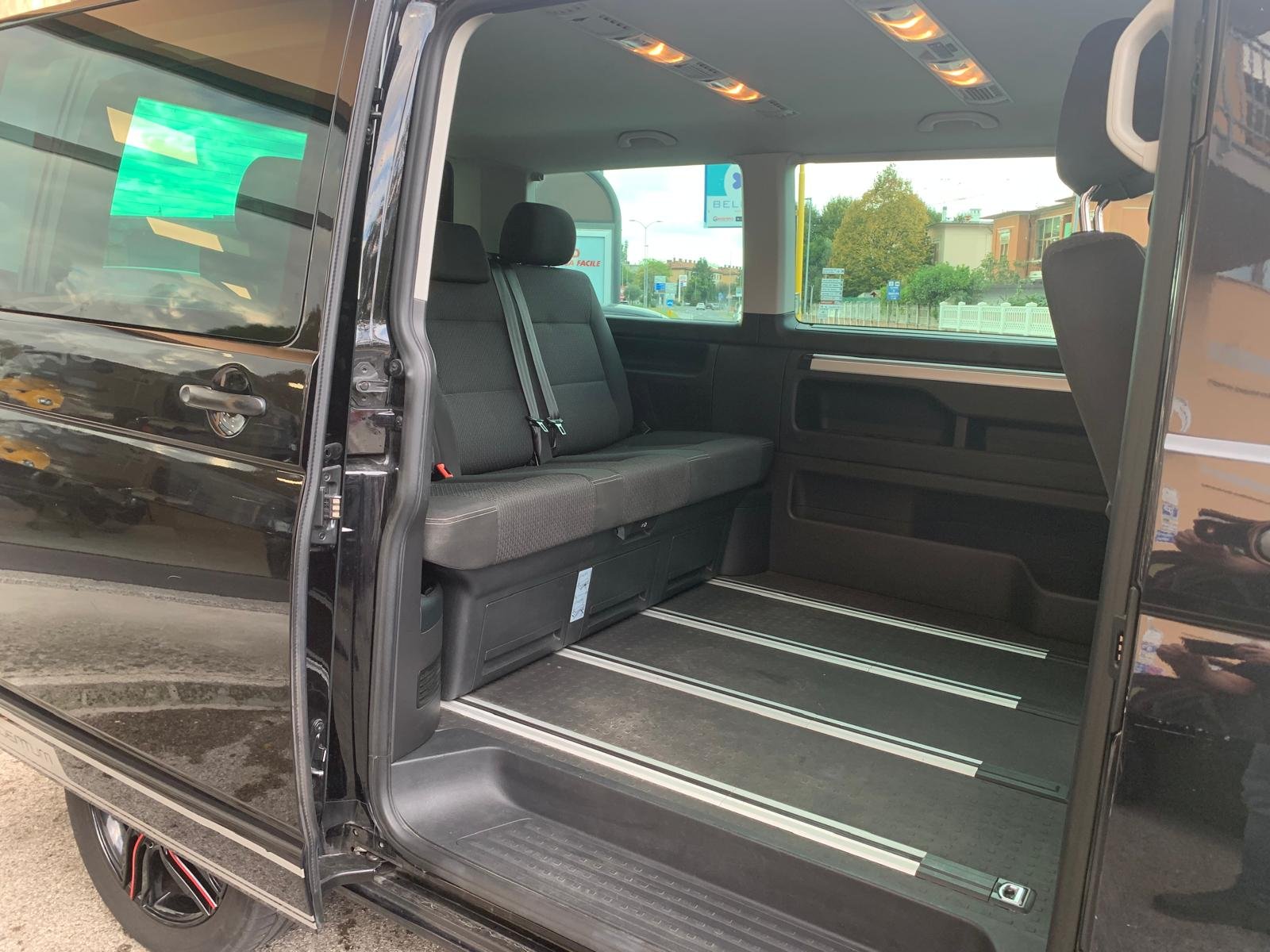 VOLKSWAGEN MULTIVAN T6