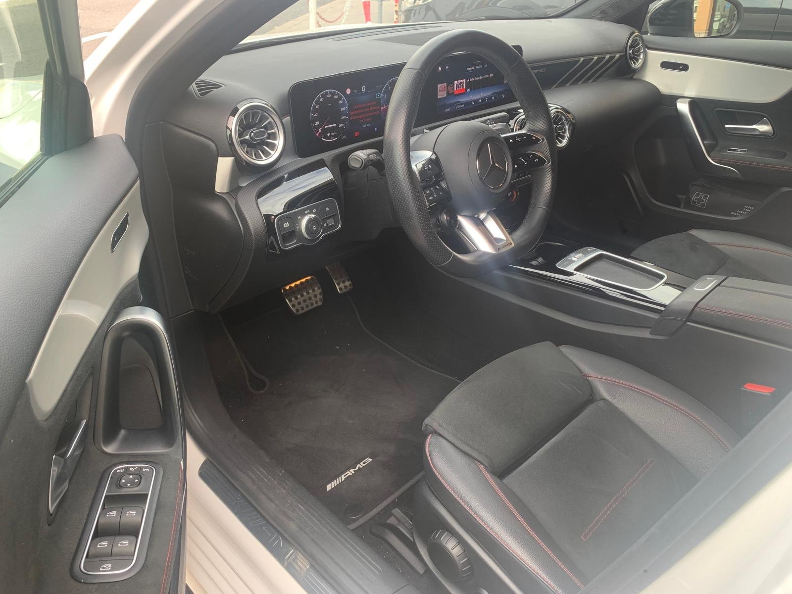MERCEDES-BENZ A35 AMG 4MATIC