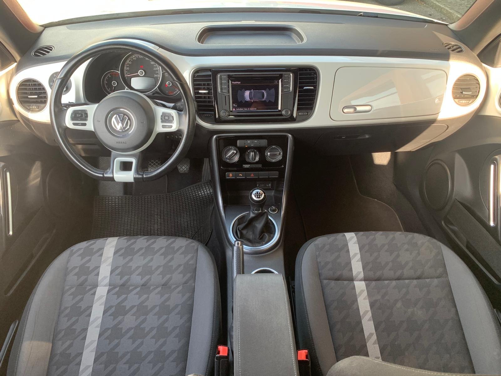 VOLKSWAGEN MAGGIOLINO CABRIO