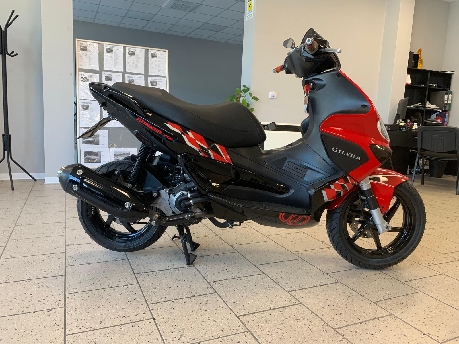 GILERA RUNNER VXR 200