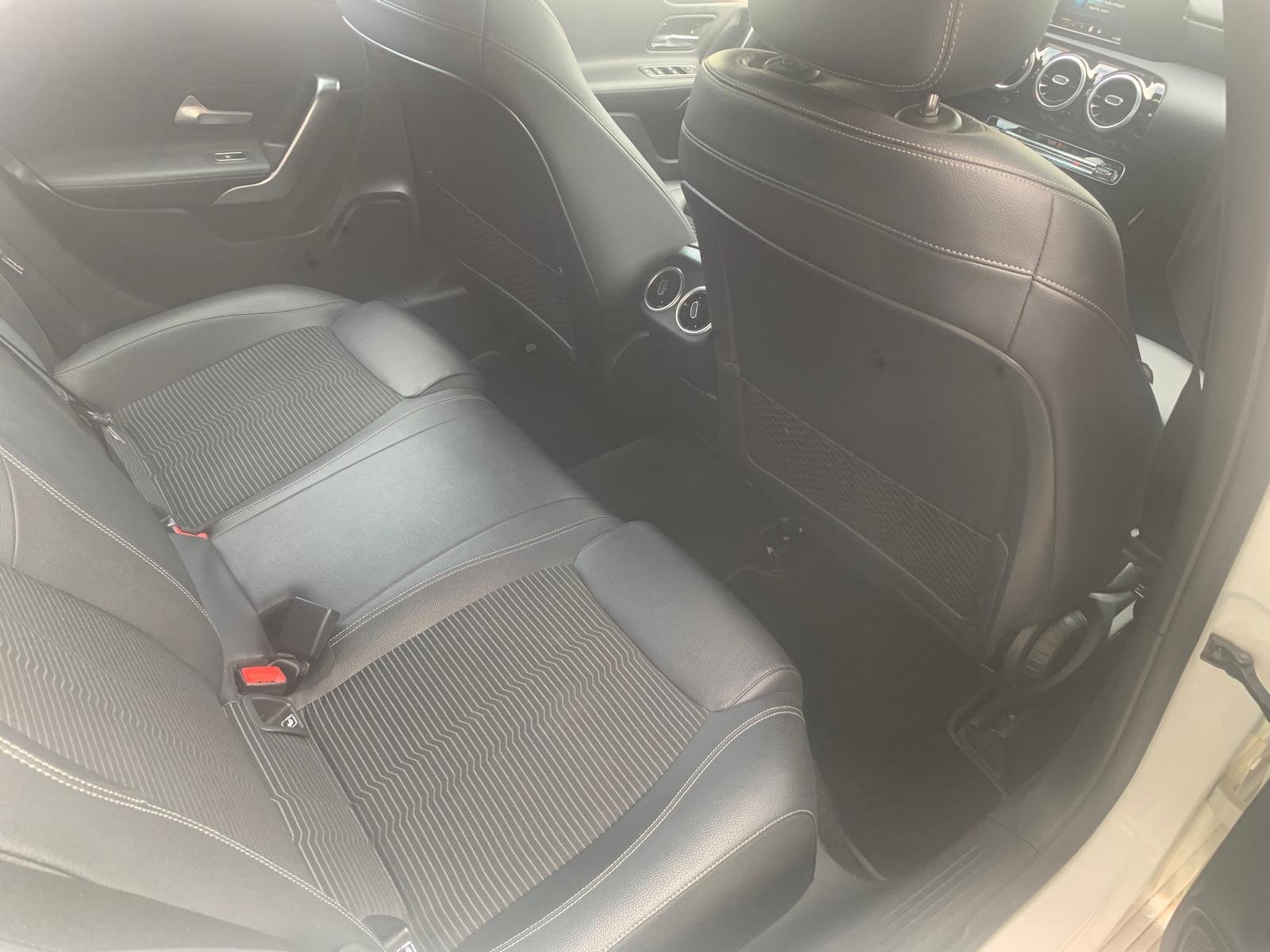 MERCEDES-BENZ A180d