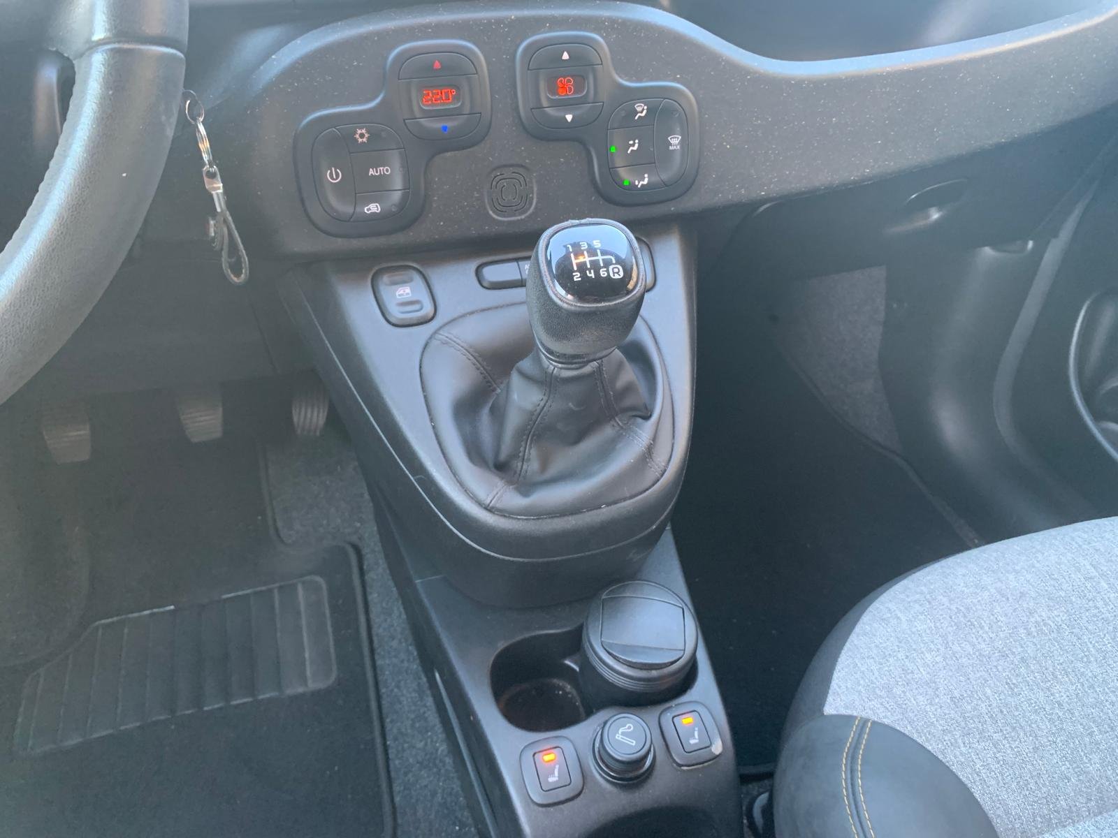 FIAT PANDA HYBRID CITY CROSS