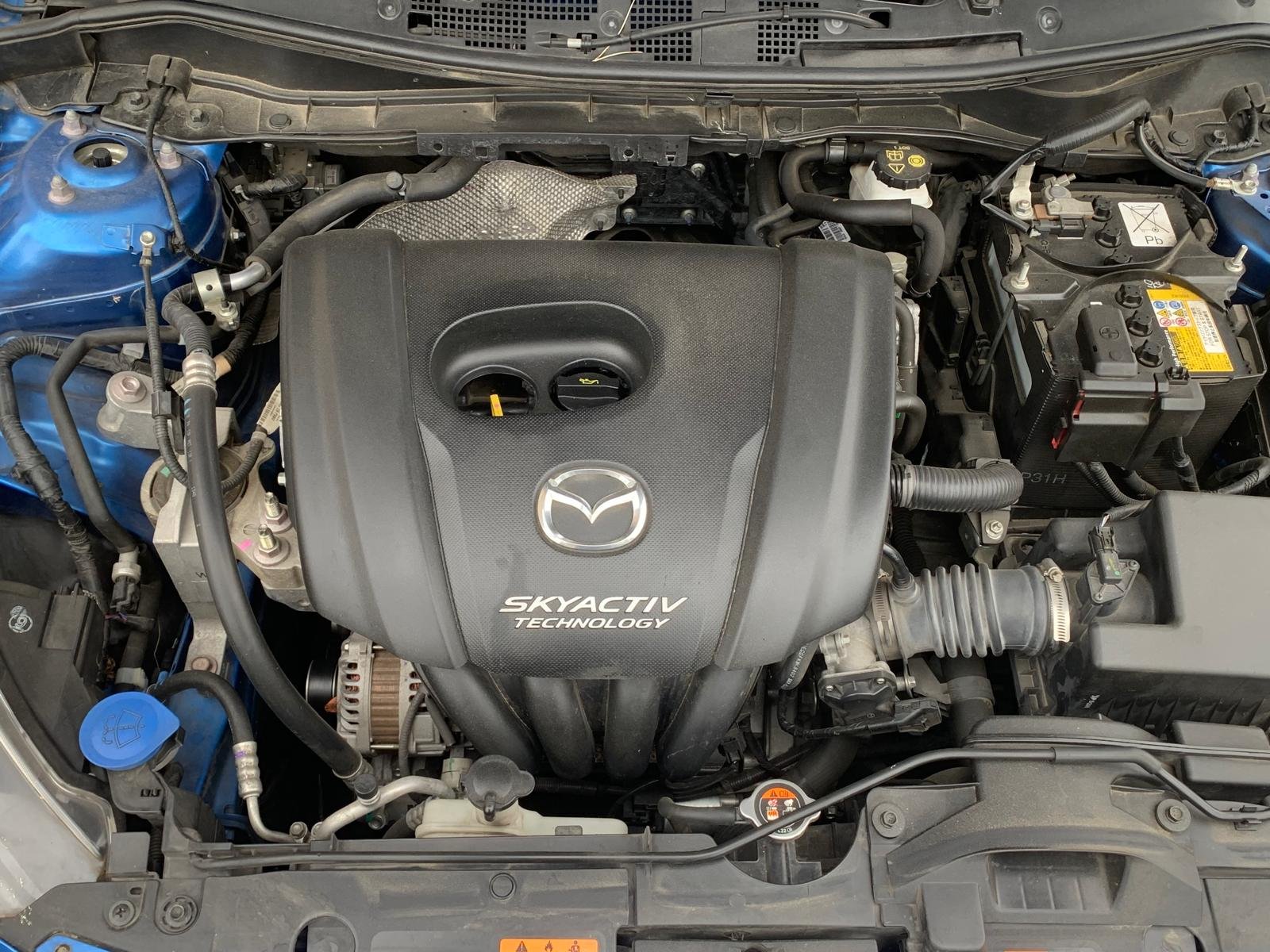 MAZDA 2