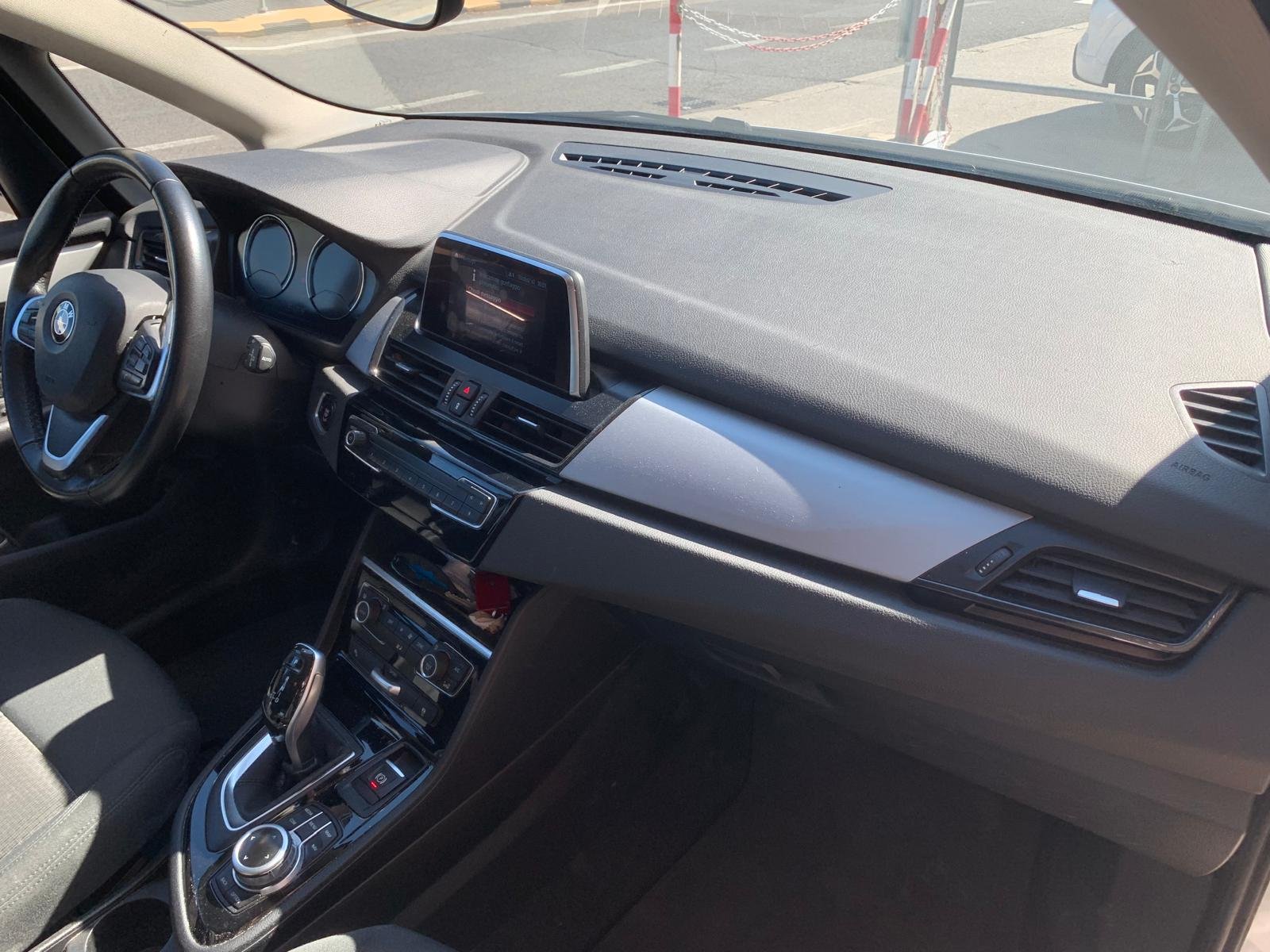 BMW 218d ACTIVE TOURER