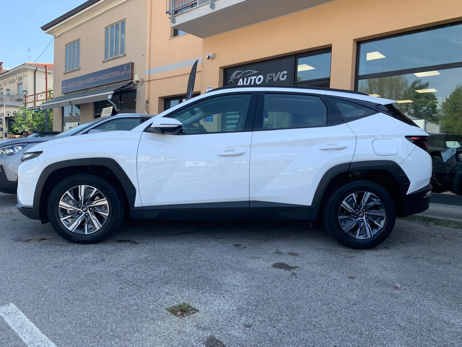 HYUNDAI TUCSON IX35 HYBRID