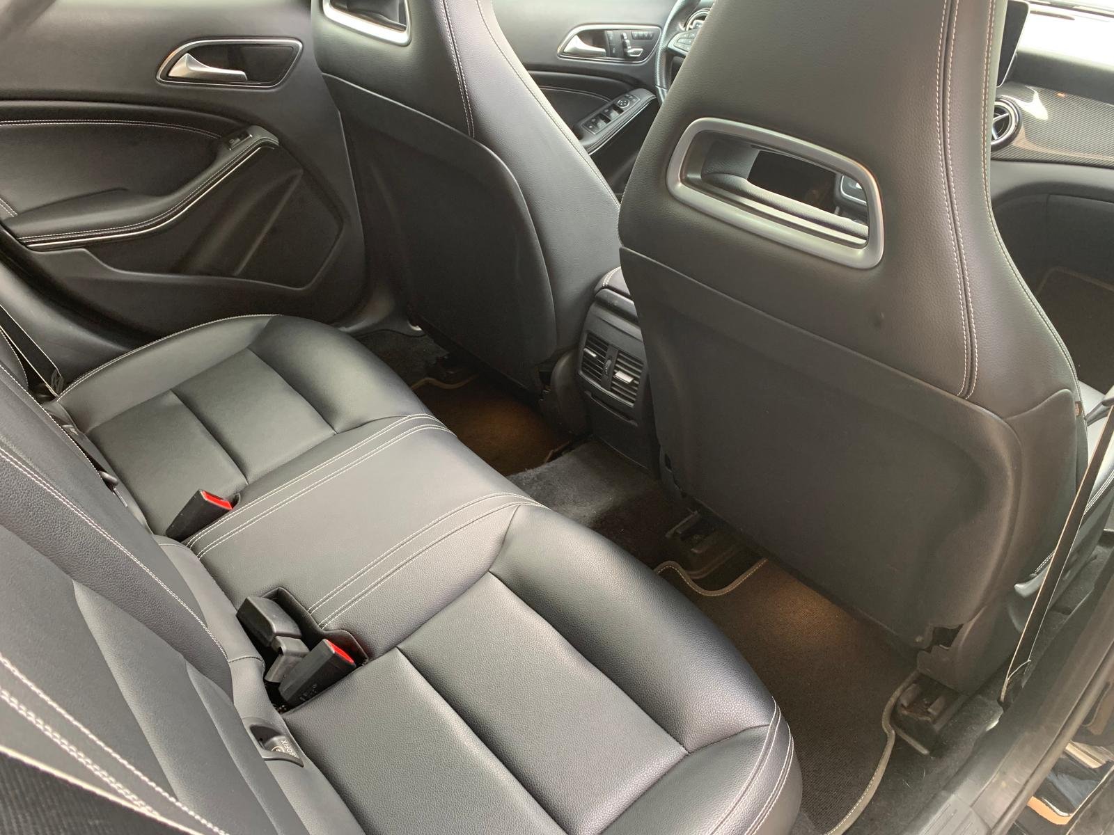 MERCEDES-BENZ GLA 180 EDITION