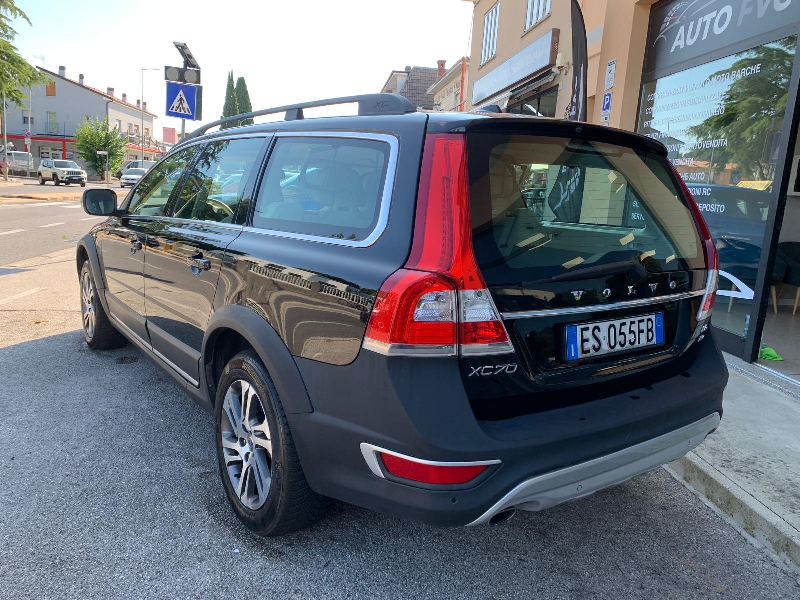 VOLVO XC70 AWD