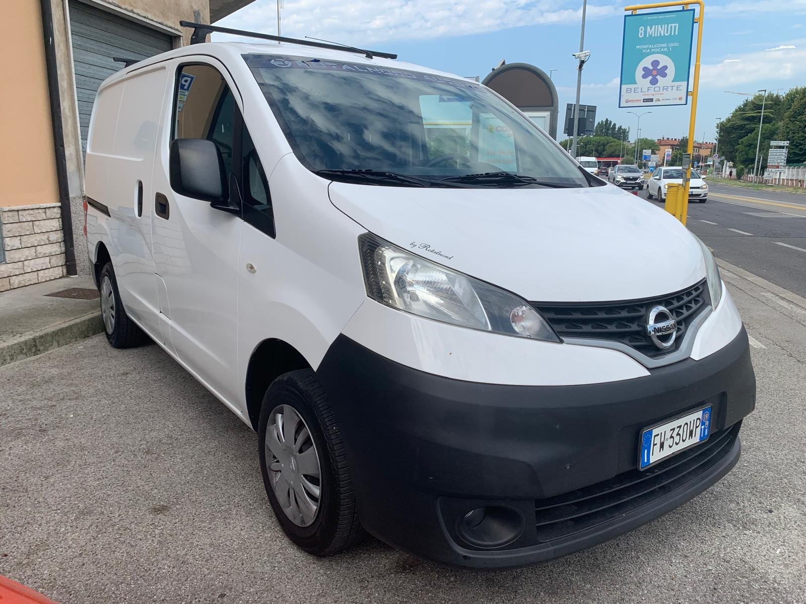 NISSAN NV200