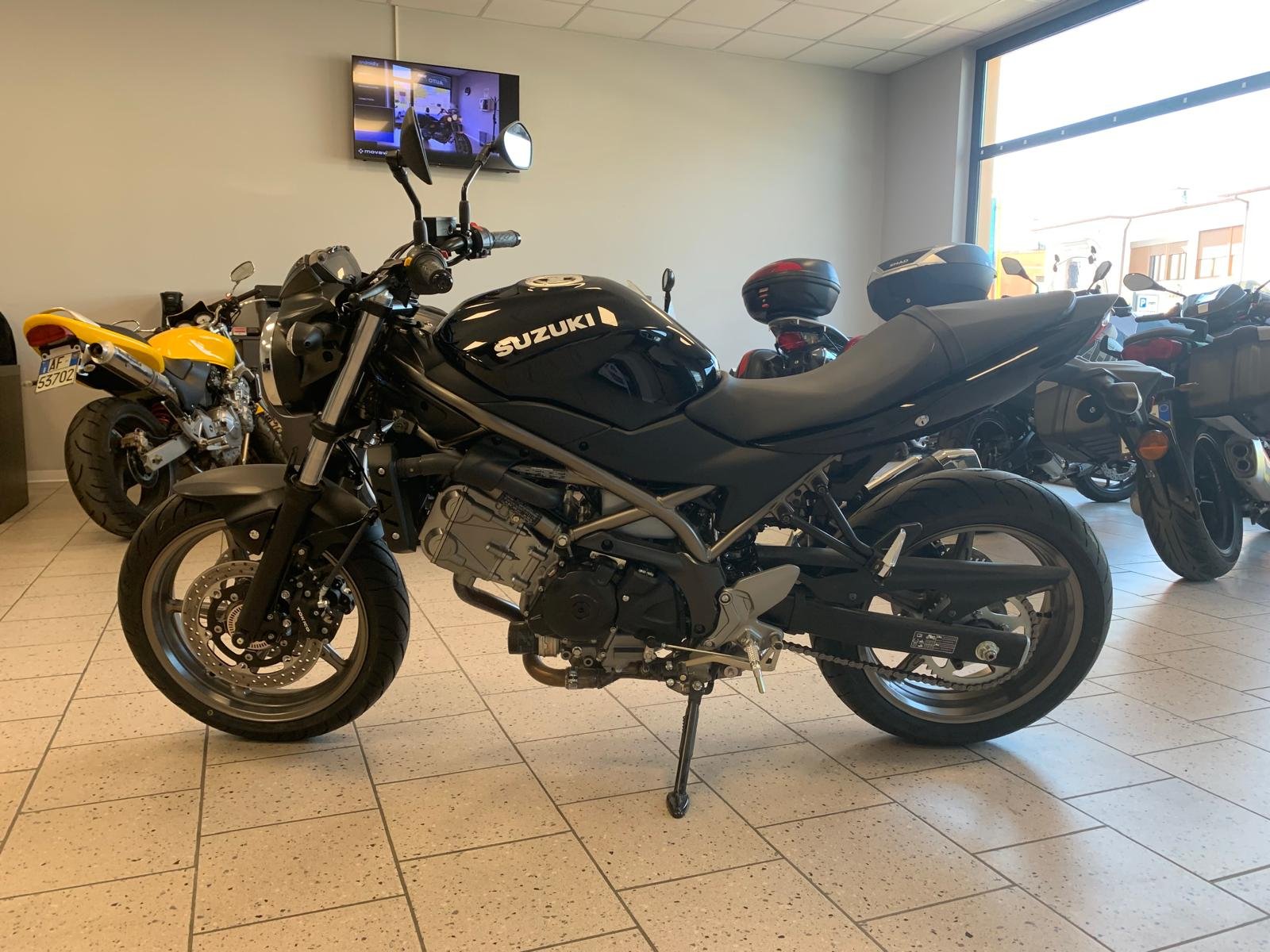 SUZUKI SV650