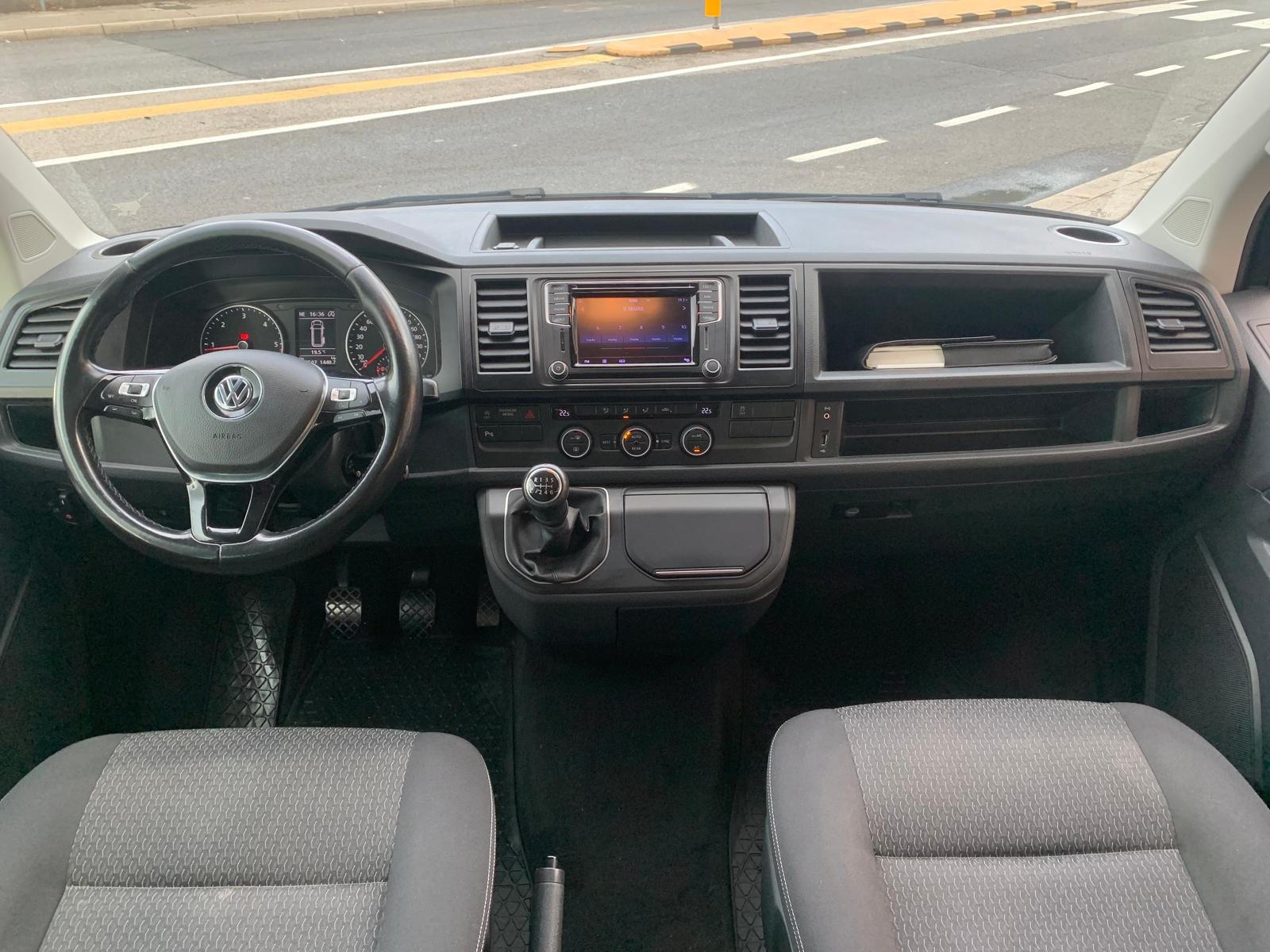 VOLKSWAGEN MULTIVAN T6