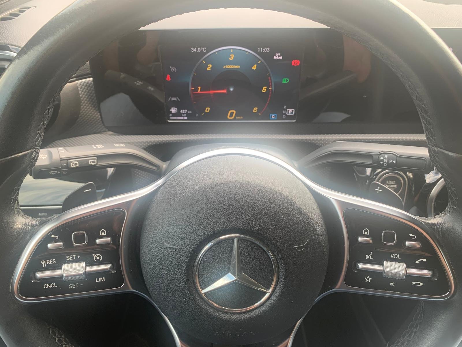 MERCEDES-BENZ A180d