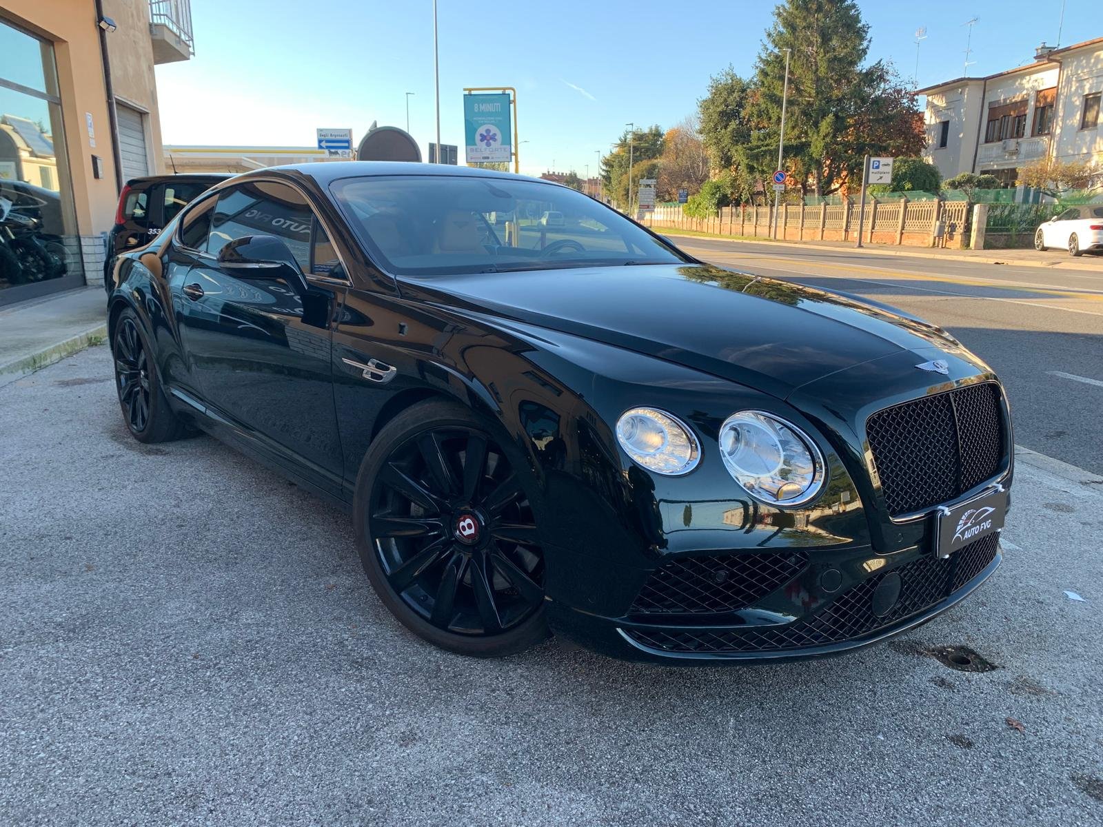 BENTLEY CONTINENTAL GT V8