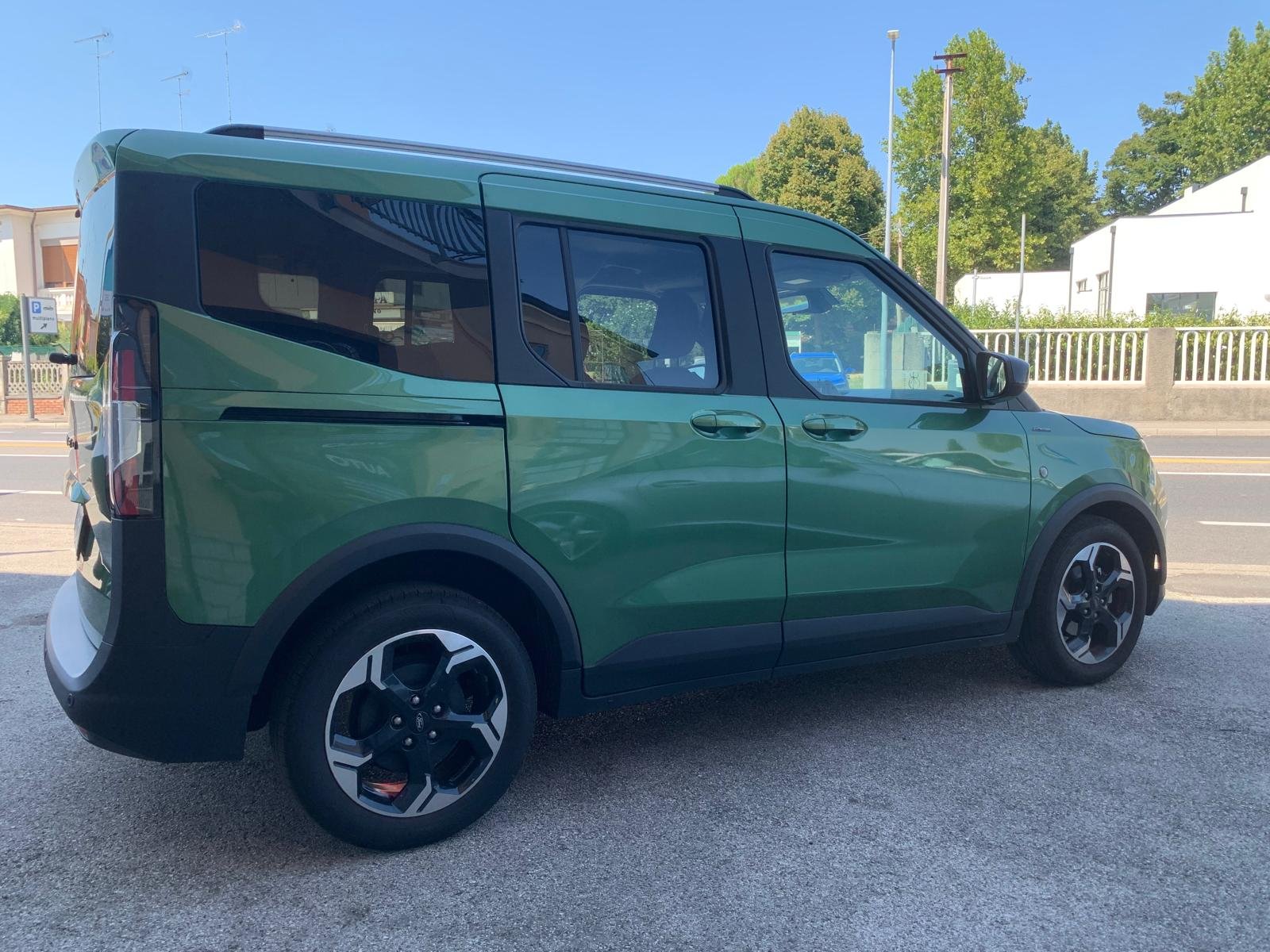 FORD TOURNEO COURIER