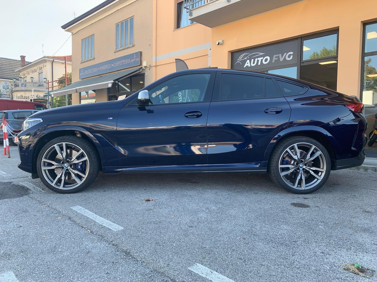 BMW X6 M50D