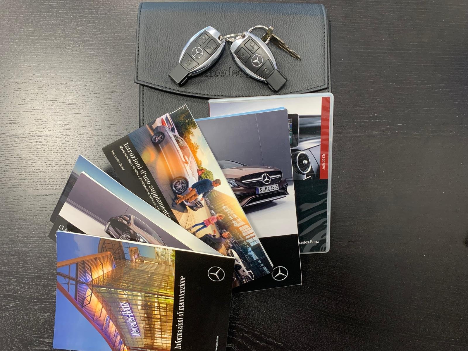 MERCEDES-BENZ CLA 200d PREMIUM AMG PACK