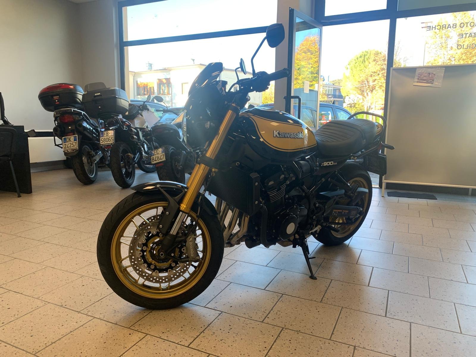 KAWASAKI Z900rs
