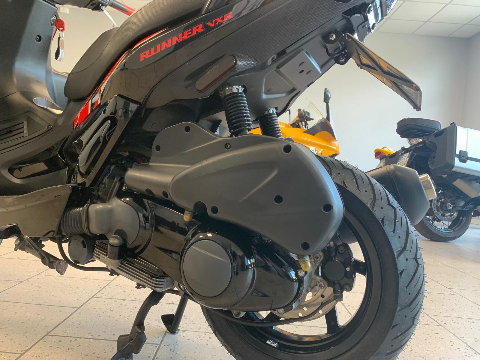 GILERA RUNNER VXR 200