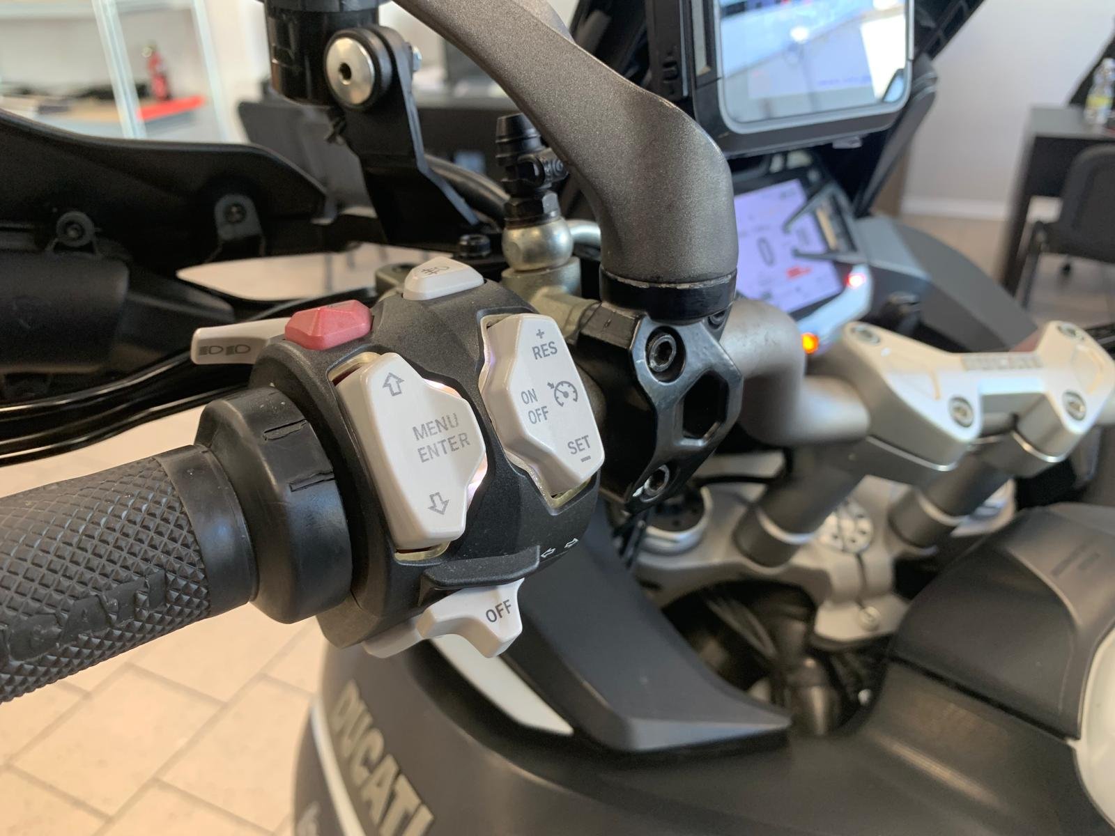 DUCATI MULTISTRADA 1200 ENDURO