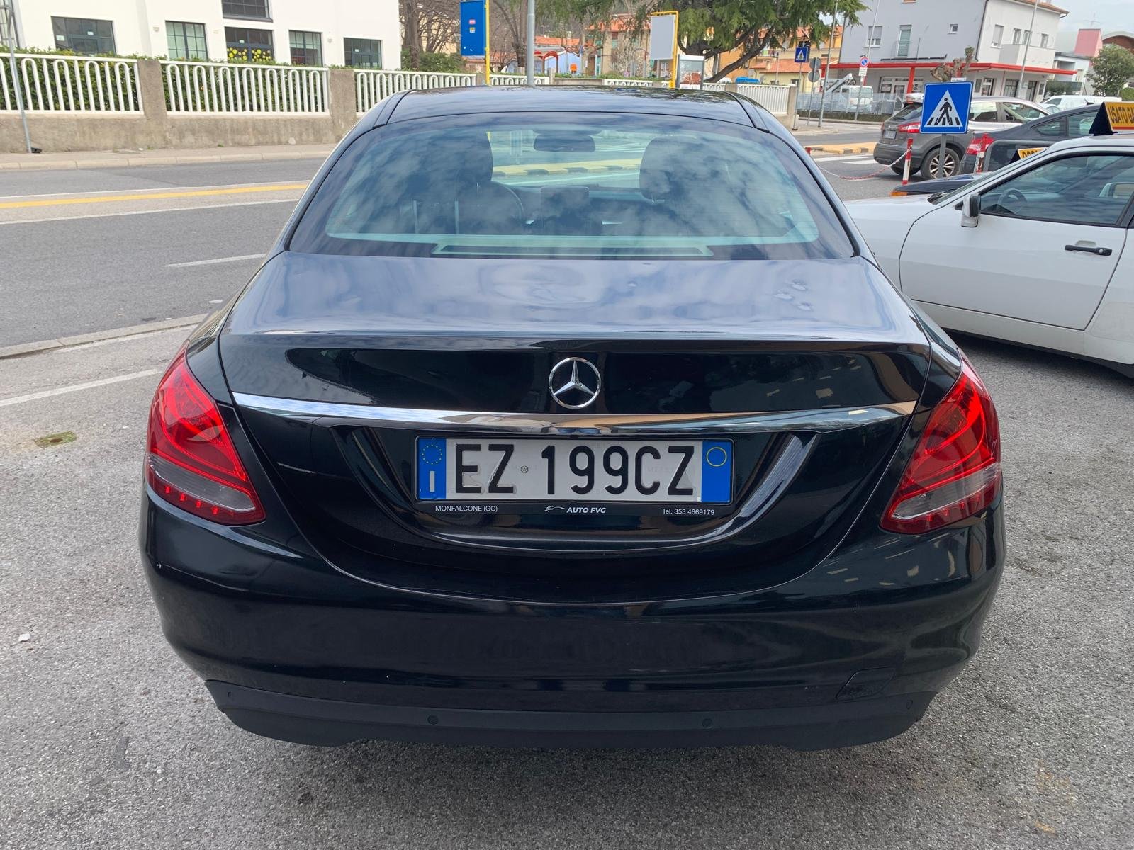 MERCEDES-BENZ C 200 d