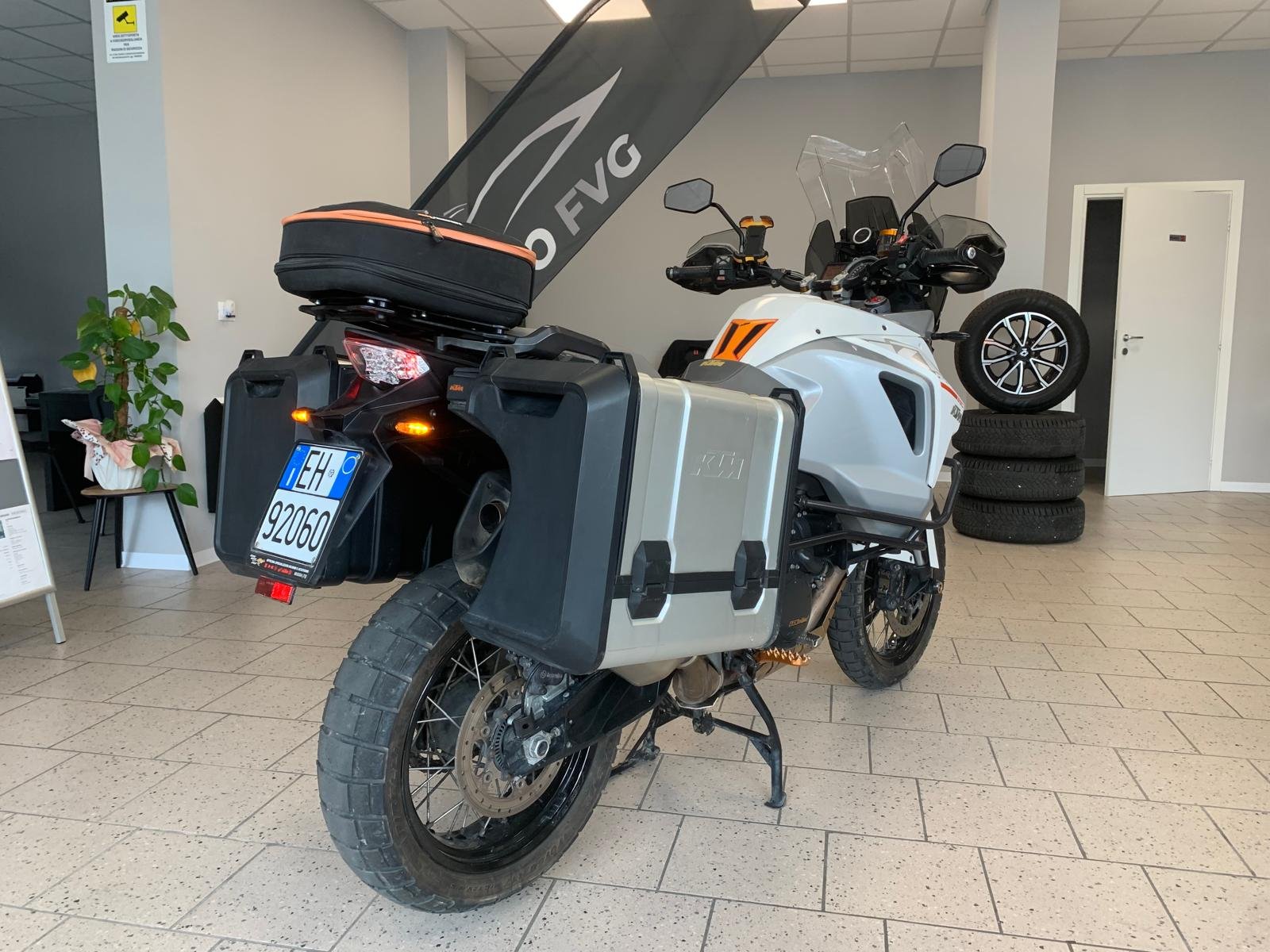KTM 1290 SUPER ADVENTURE T