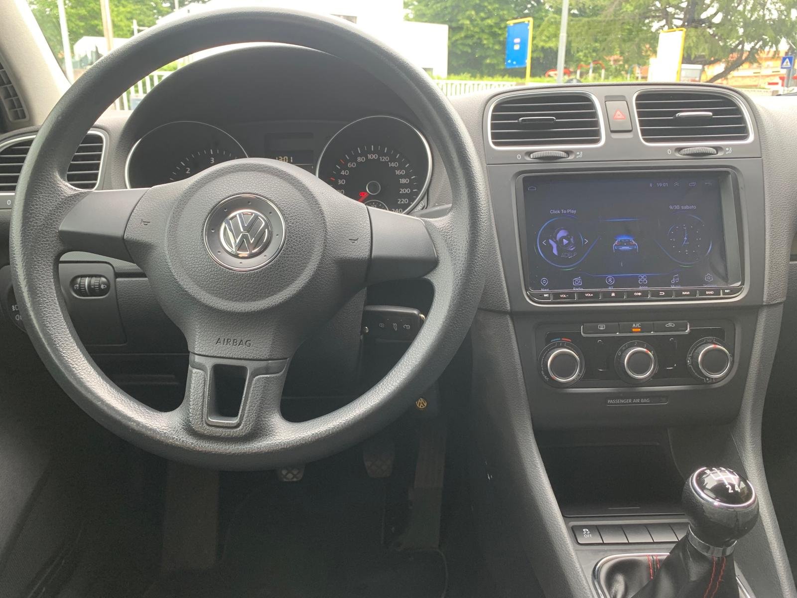 VOLKSWAGEN GOLF VI