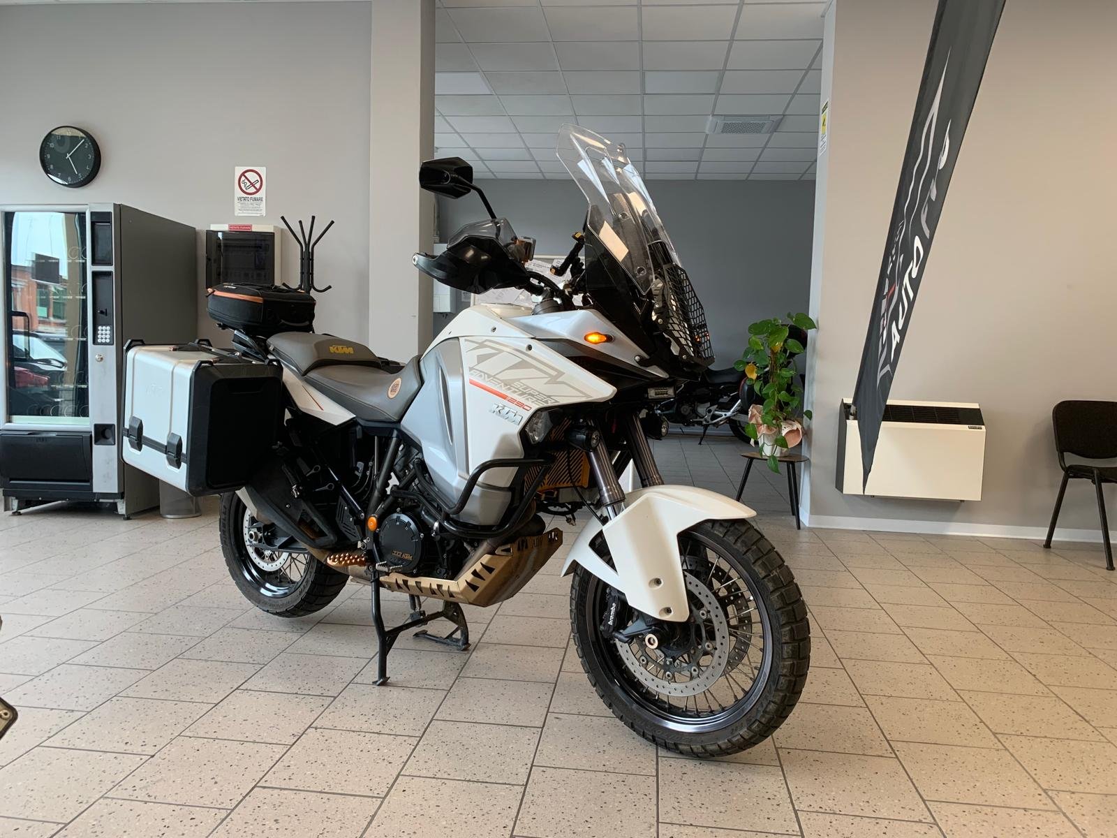 KTM 1290 SUPER ADVENTURE T