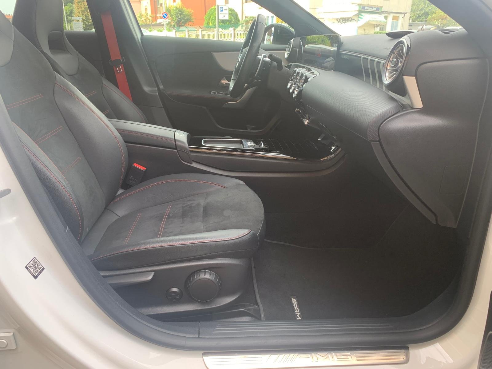 MERCEDES-BENZ A35 AMG 4MATIC