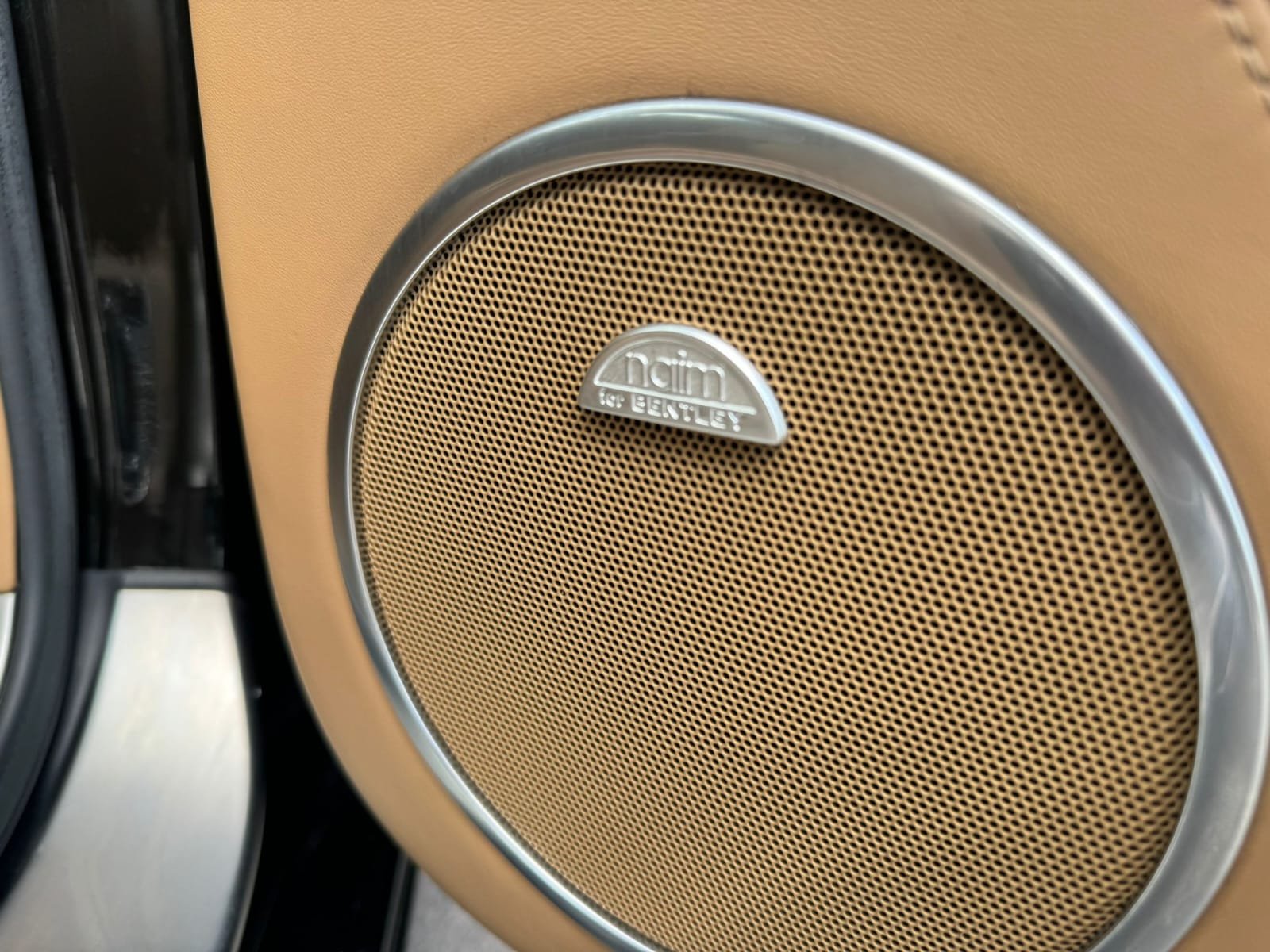 BENTLEY CONTINENTAL GT V8