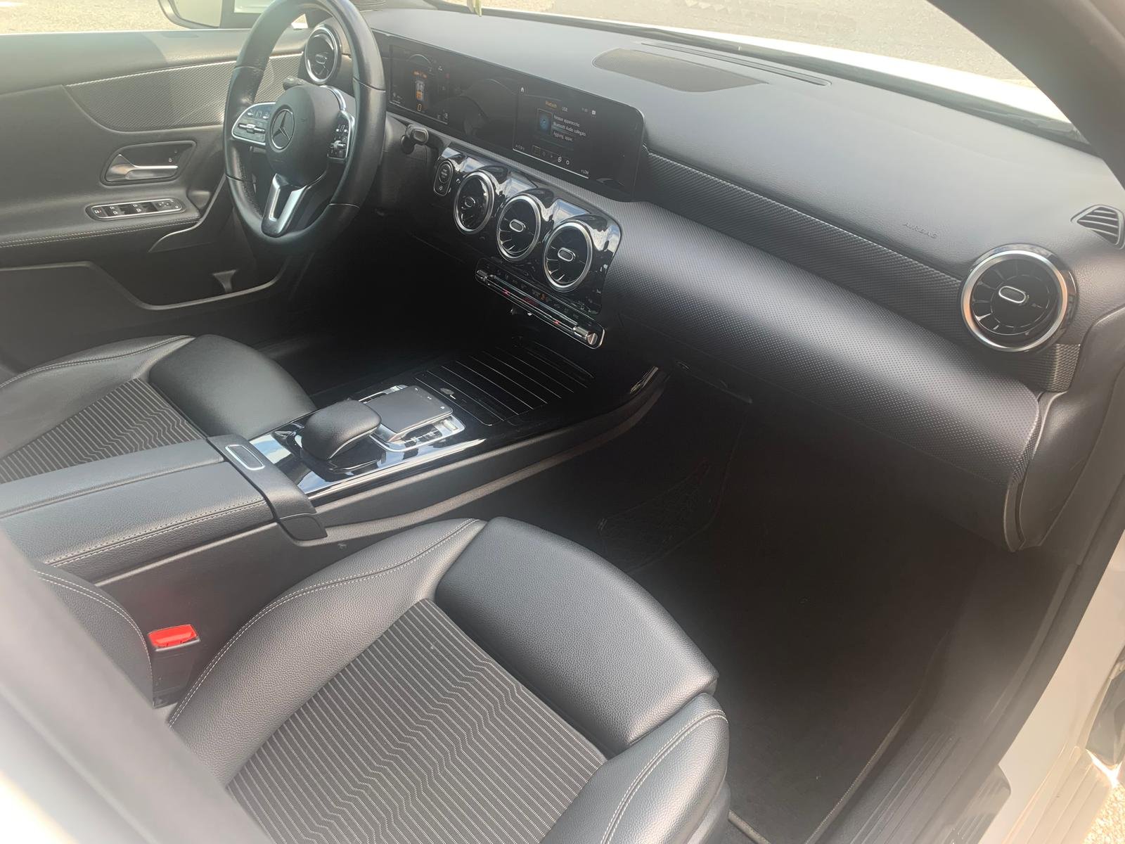 MERCEDES-BENZ A180d