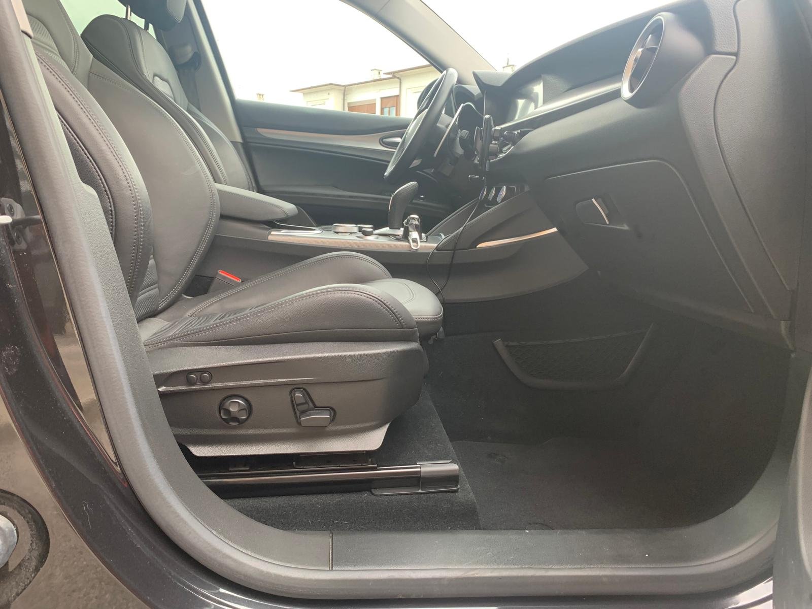 ALFA ROMEO STELVIO Q4 VELOCE