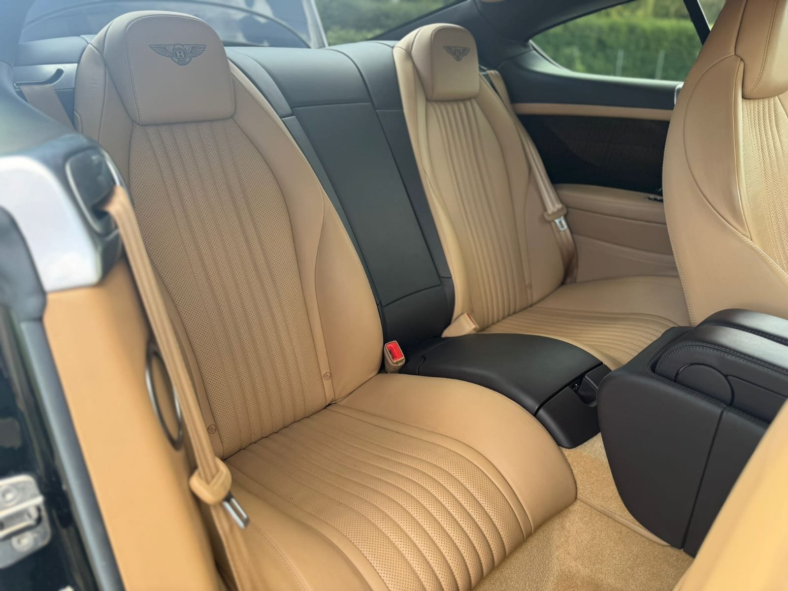 BENTLEY CONTINENTAL GT V8