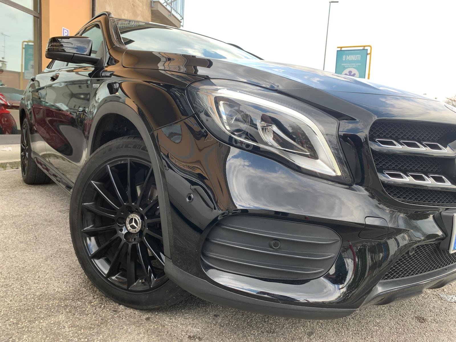 MERCEDES-BENZ GLA 180 EDITION