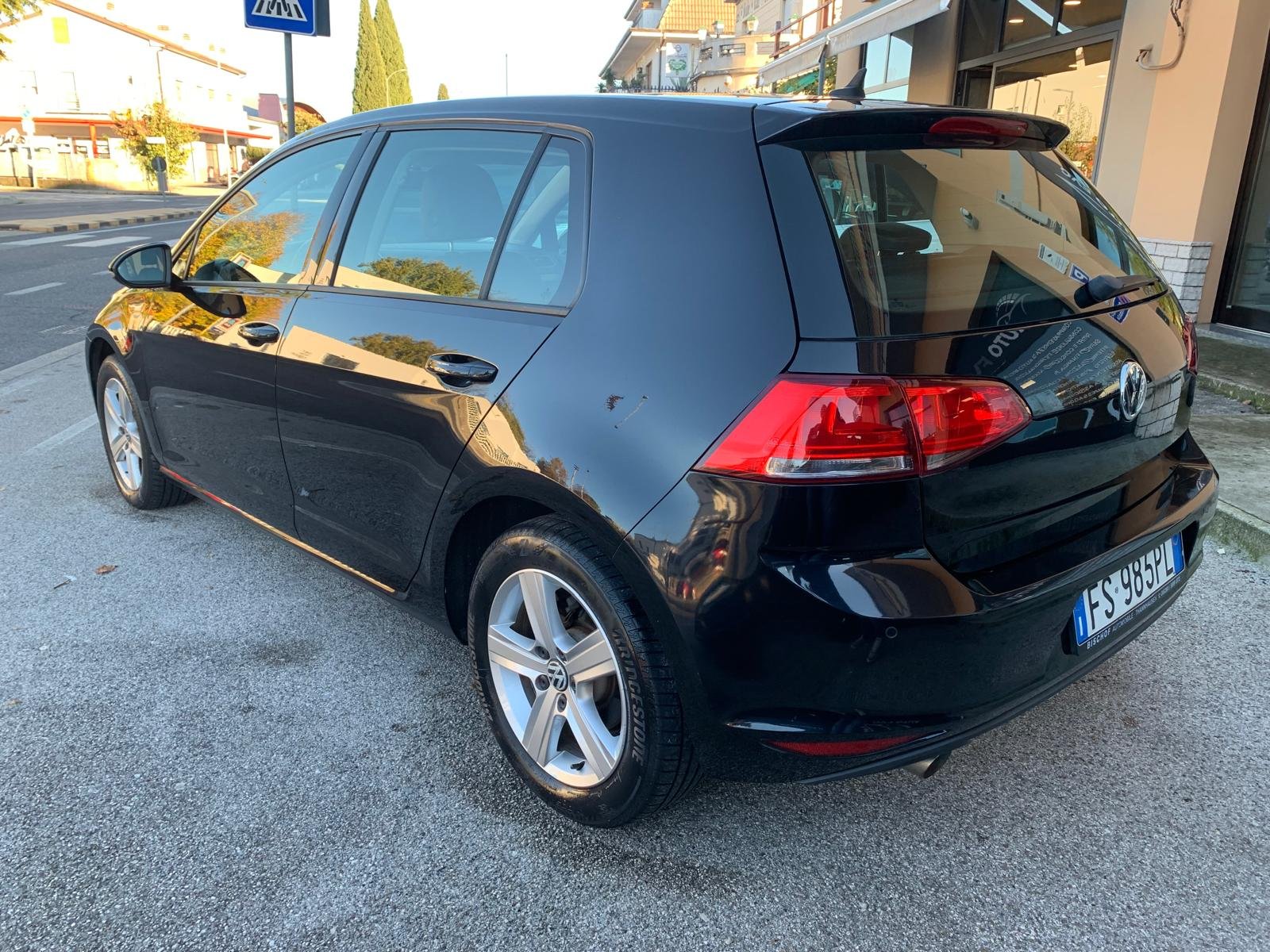 VOLKSWAGEN GOLF 7