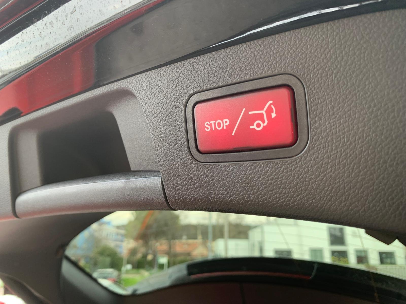 MERCEDES-BENZ GLA 180 EDITION