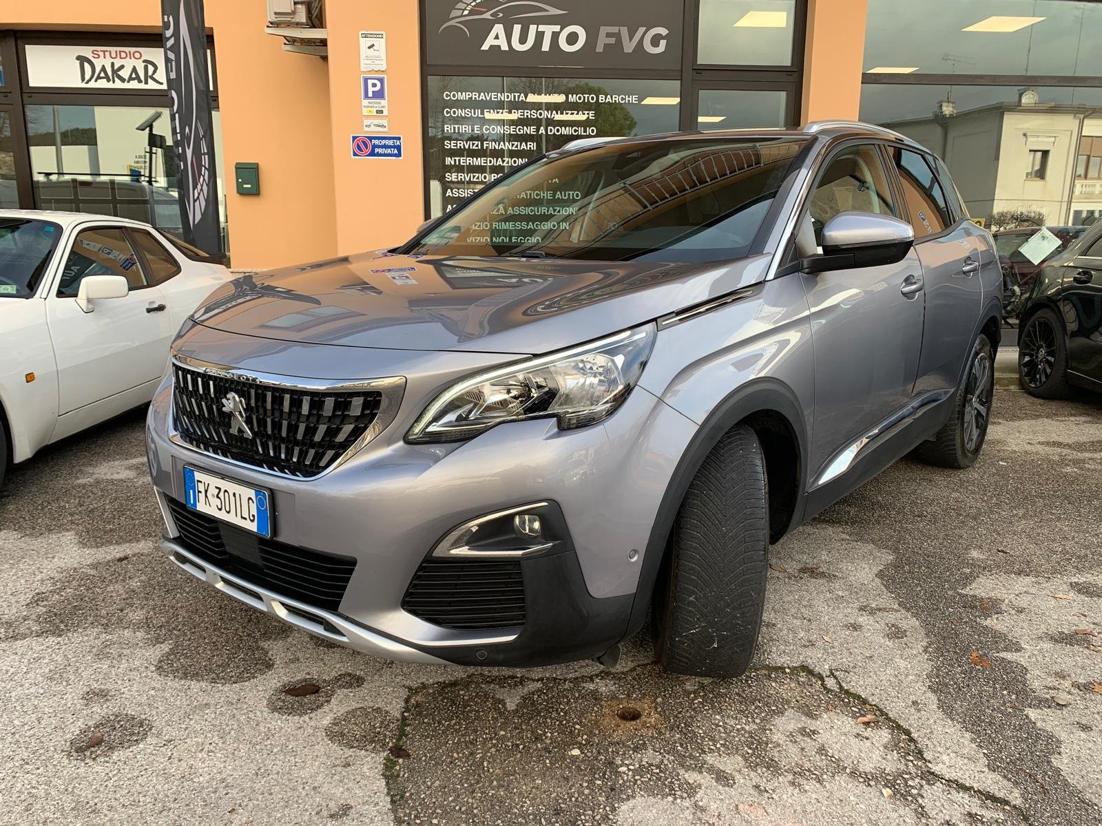PEUGEOT 3008