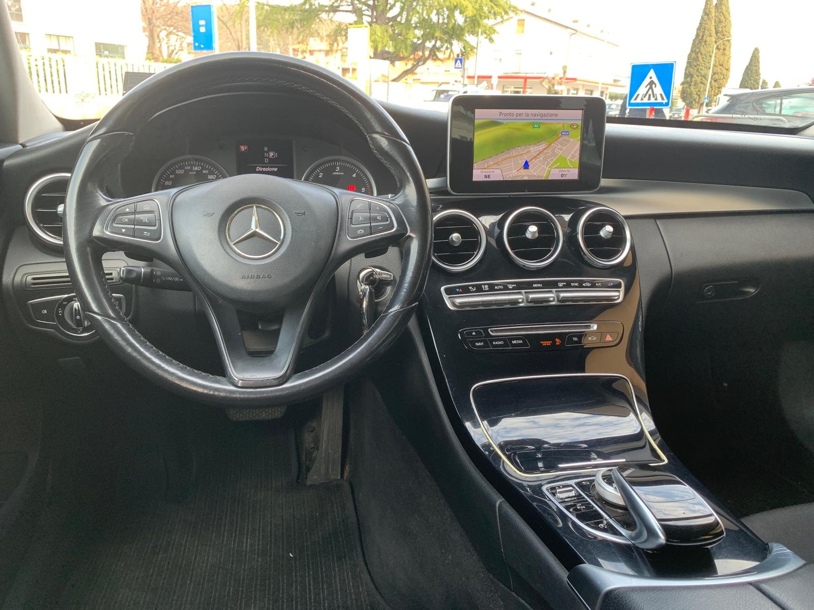 MERCEDES-BENZ C 200 d