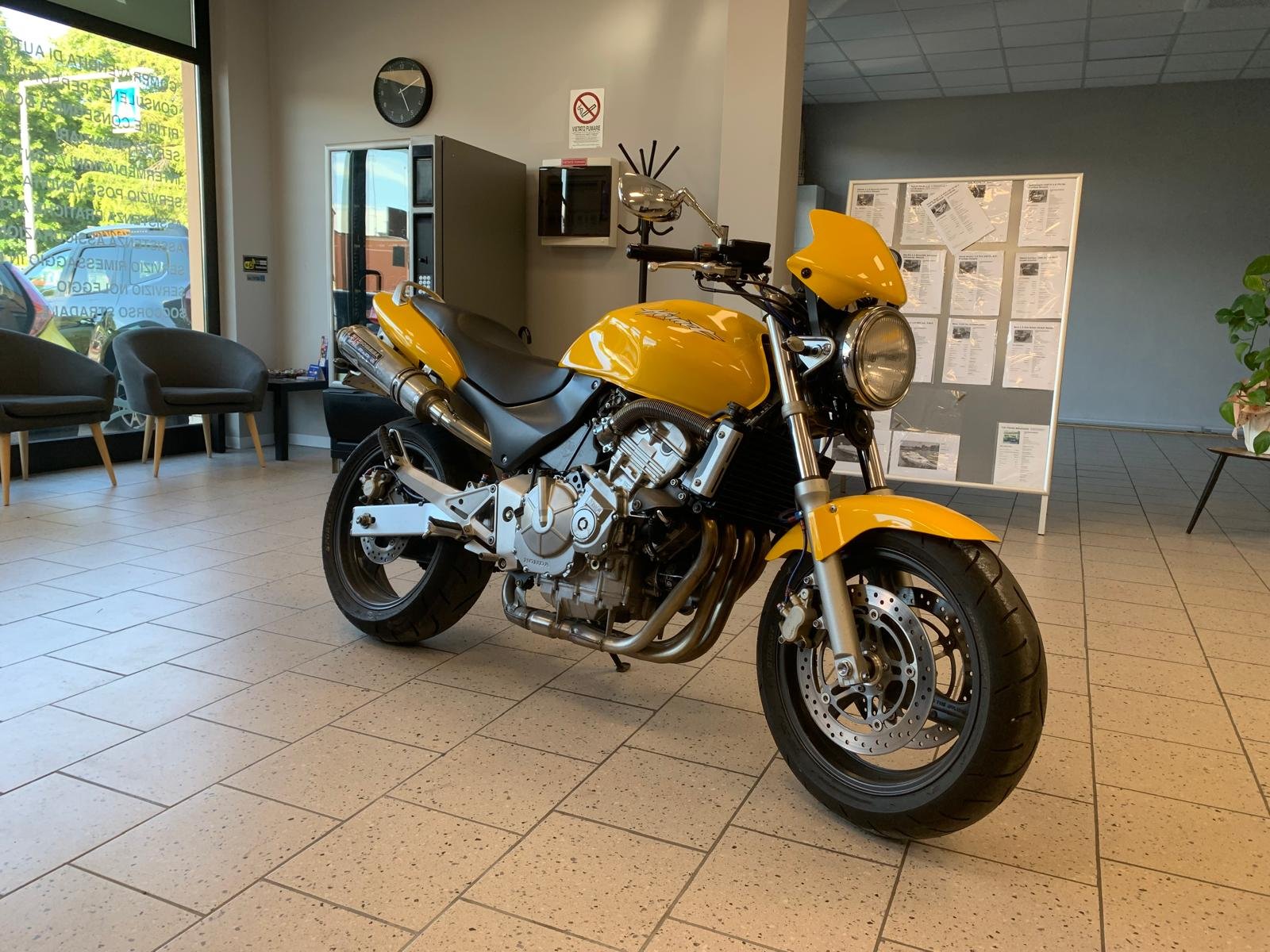 HONDA HORNET