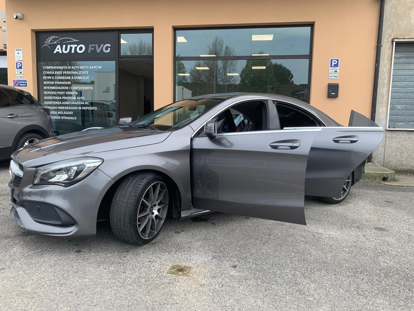 MERCEDES-BENZ CLA 200d PREMIUM AMG PACK