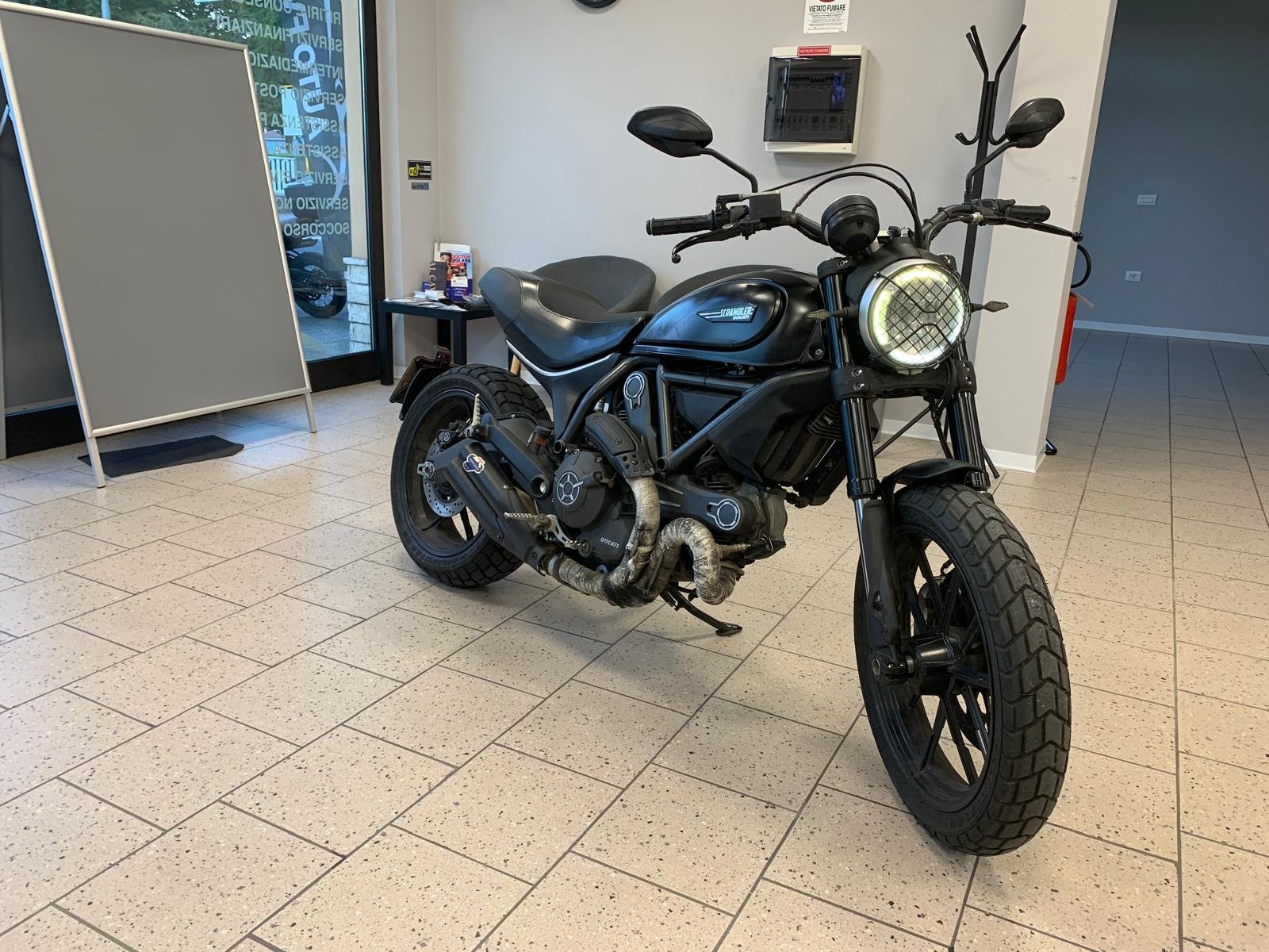 DUCATI SCRAMBLER 803